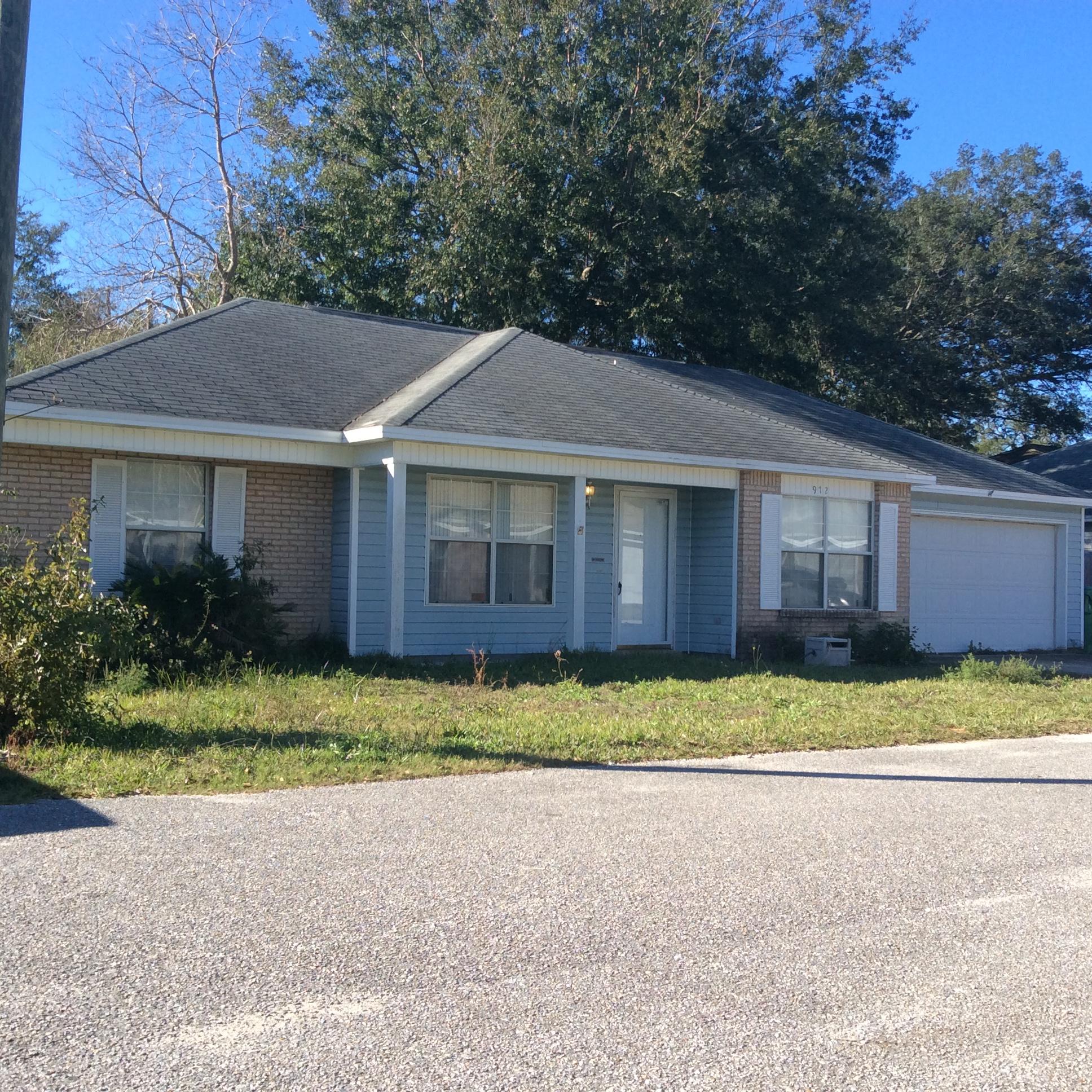 Your search for the perfect long term rental in Fort Walton Beach, FL is officially over. This charming 3BR/2BA home is within minutes of Hurlburt Field and easily commutable to both bases. The living room, kitchen and dining rooms are spacious and lined with easy-to-clean tile floors. The home itself sits at the end of a quiet cul-de-sac in a nice neighborhood. Pet-friendly pending owner approval.