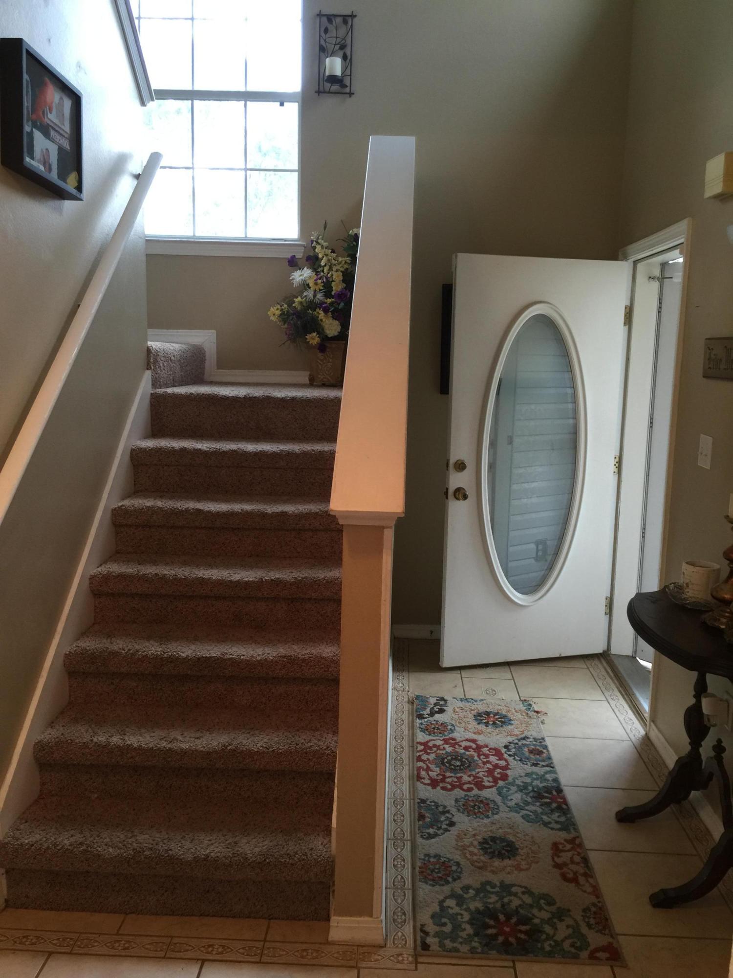 TWIN LAKES ESTATES - Residential Lease