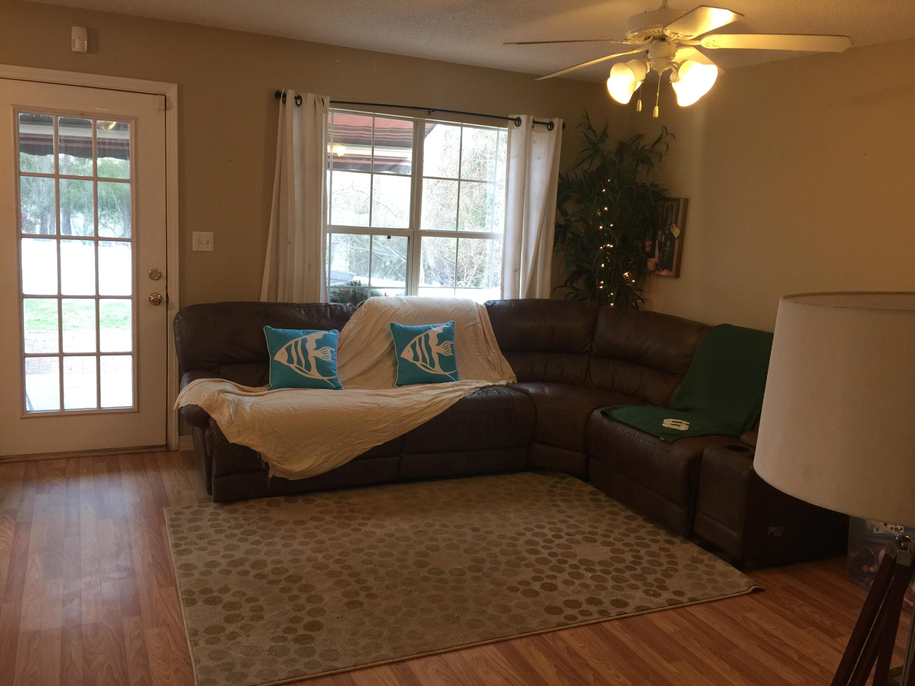 TWIN LAKES ESTATES - Residential Lease