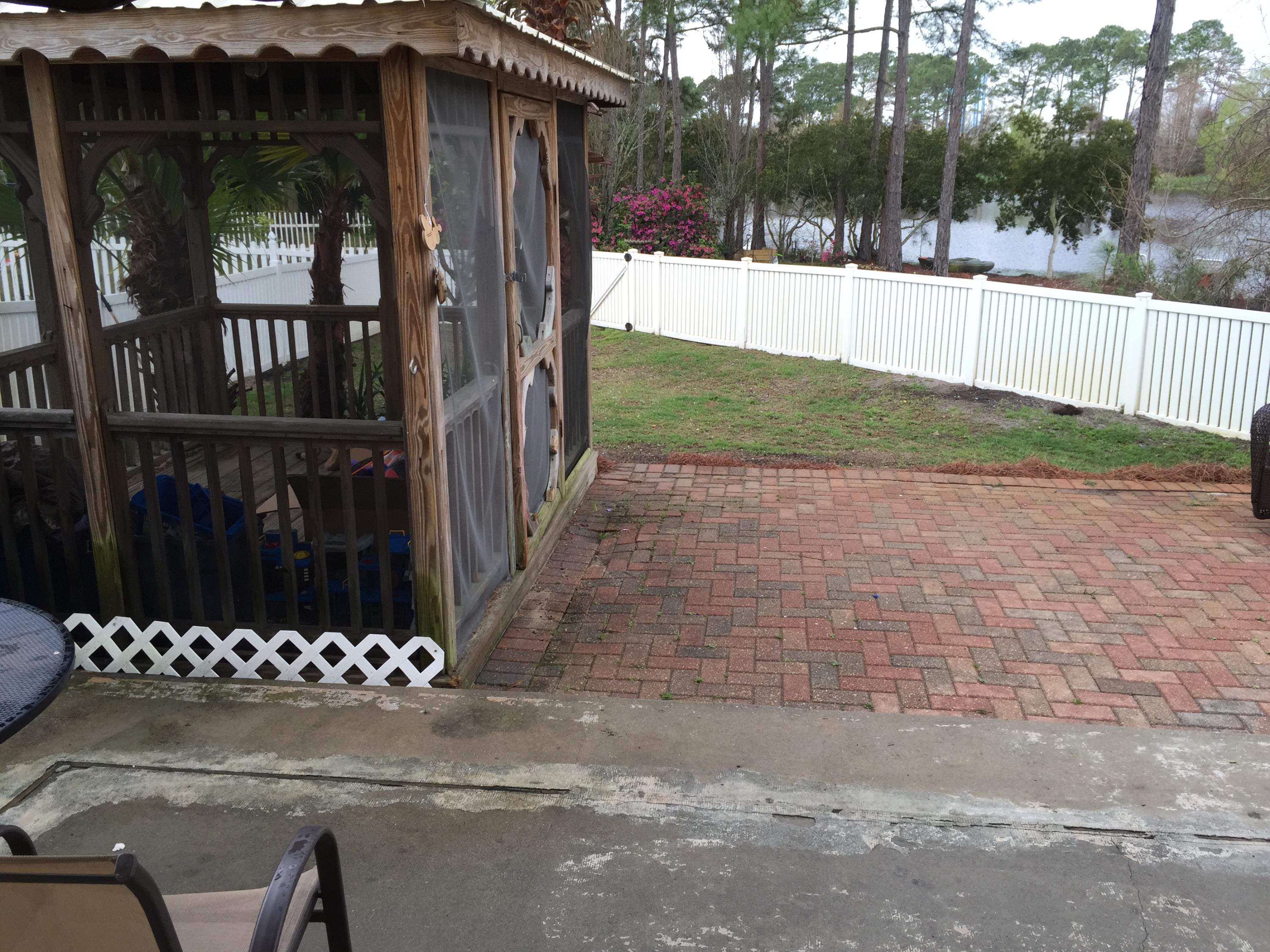 TWIN LAKES ESTATES - Residential Lease