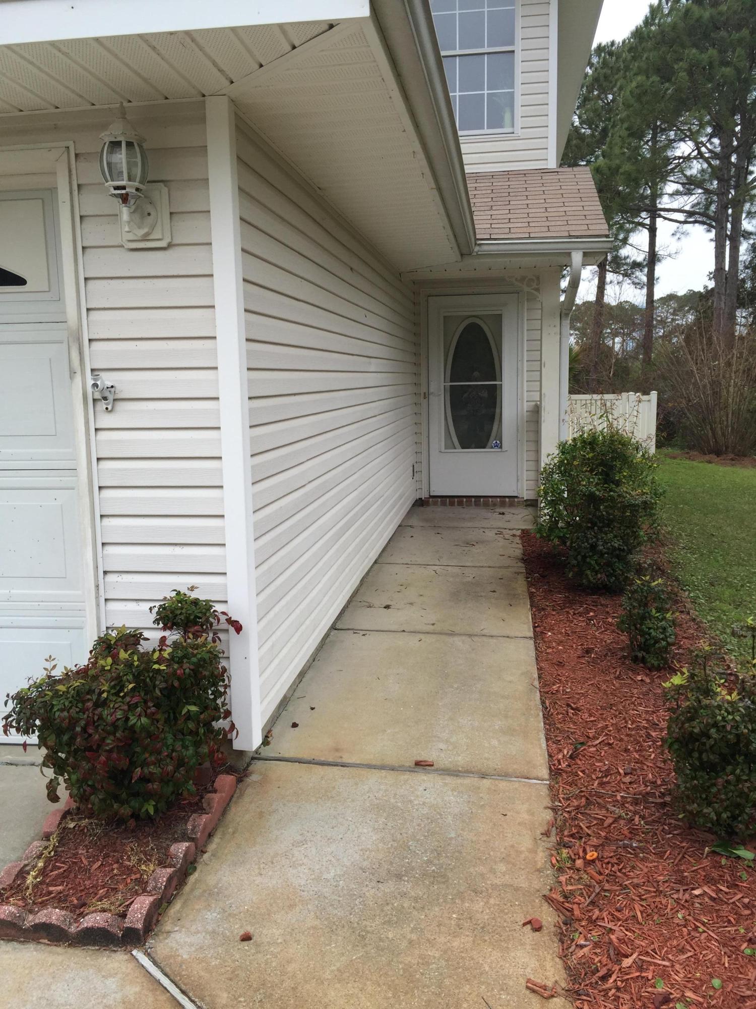 TWIN LAKES ESTATES - Residential Lease