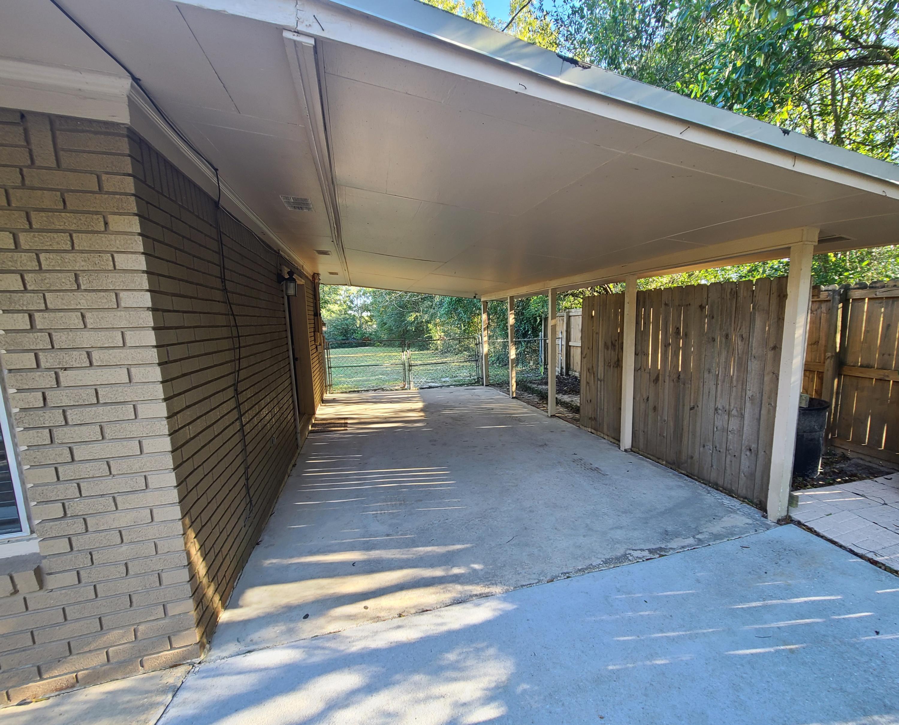 ADAMS POWELL EAST - Residential