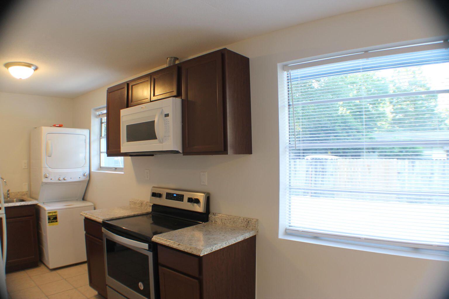 BEG NW COR SEC E100 FT FOR BEG E100 FT S68 FT W100 FT N68 FT TO POB - Residential Lease