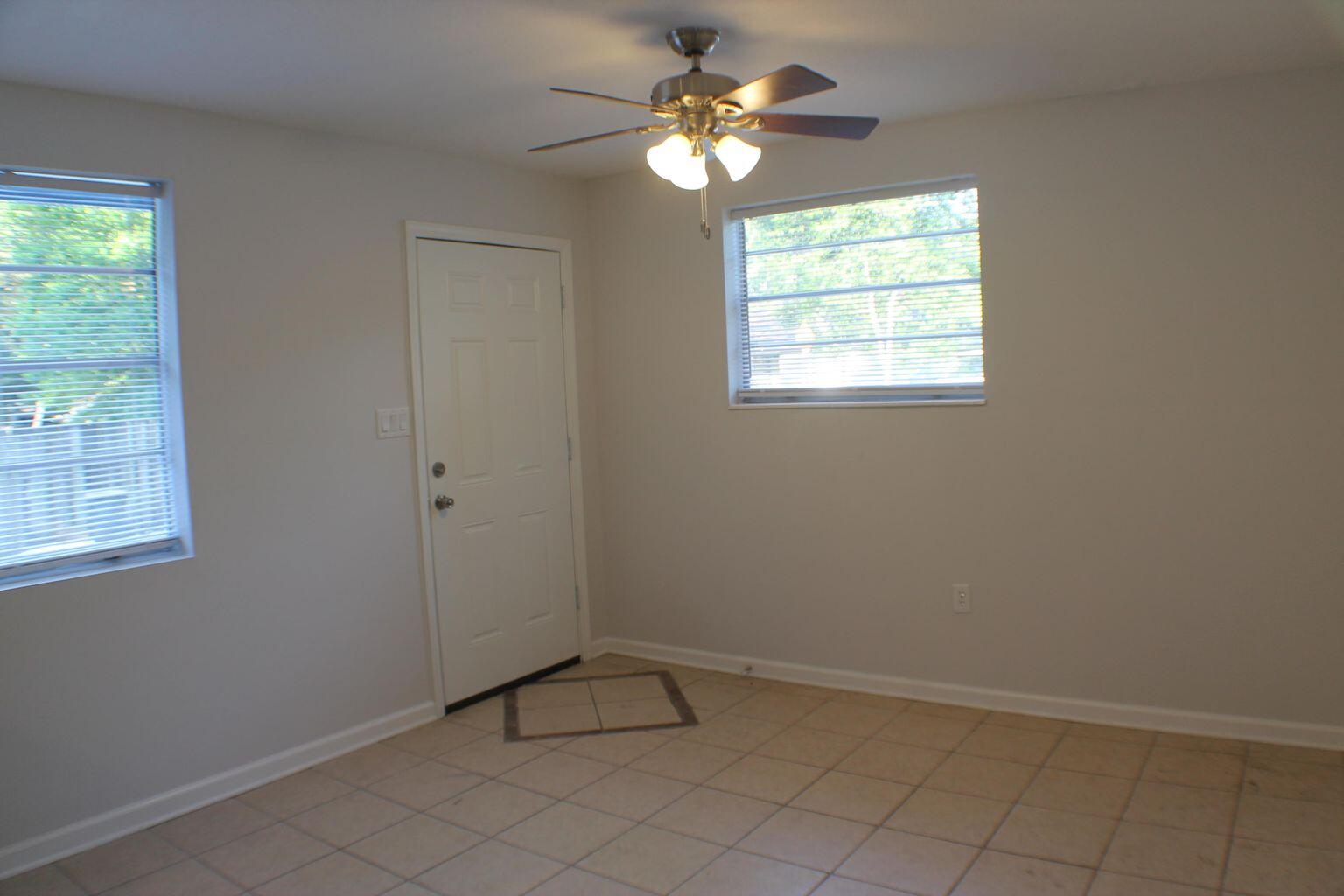 BEG NW COR SEC E100 FT FOR BEG E100 FT S68 FT W100 FT N68 FT TO POB - Residential Lease