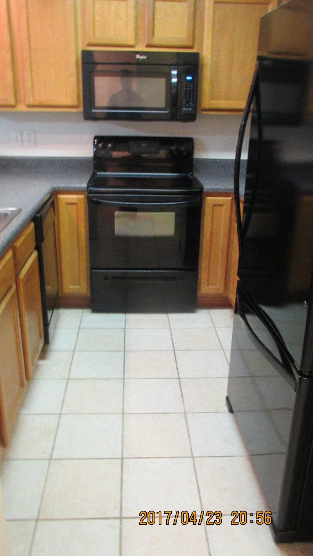 OAK PARK TOWNHOMES - Residential Lease