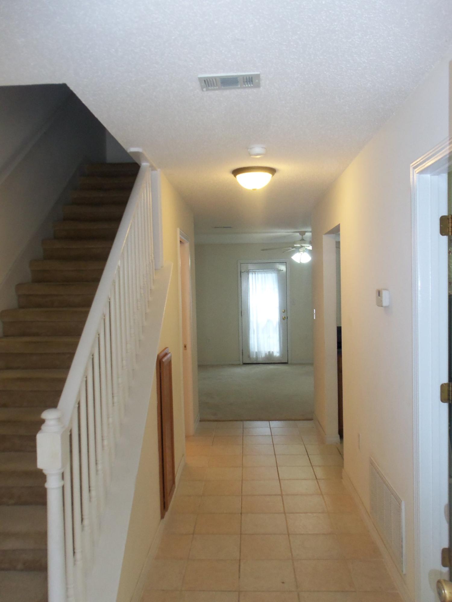 OAK PARK TOWNHOMES - Residential Lease