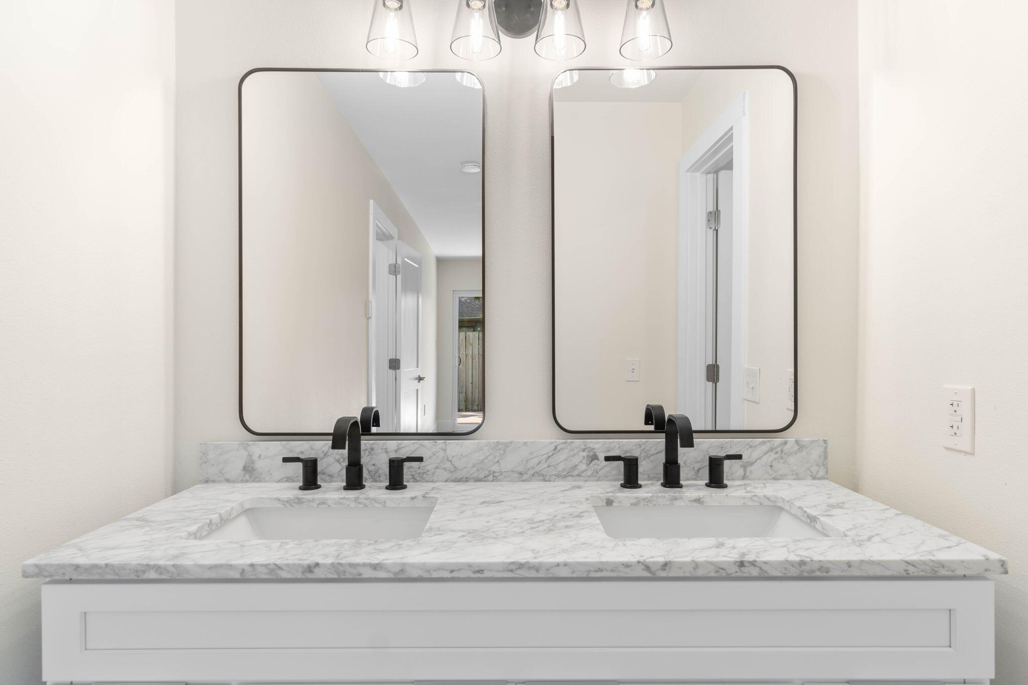 HIDDEN TRAILS PH 1 - Residential