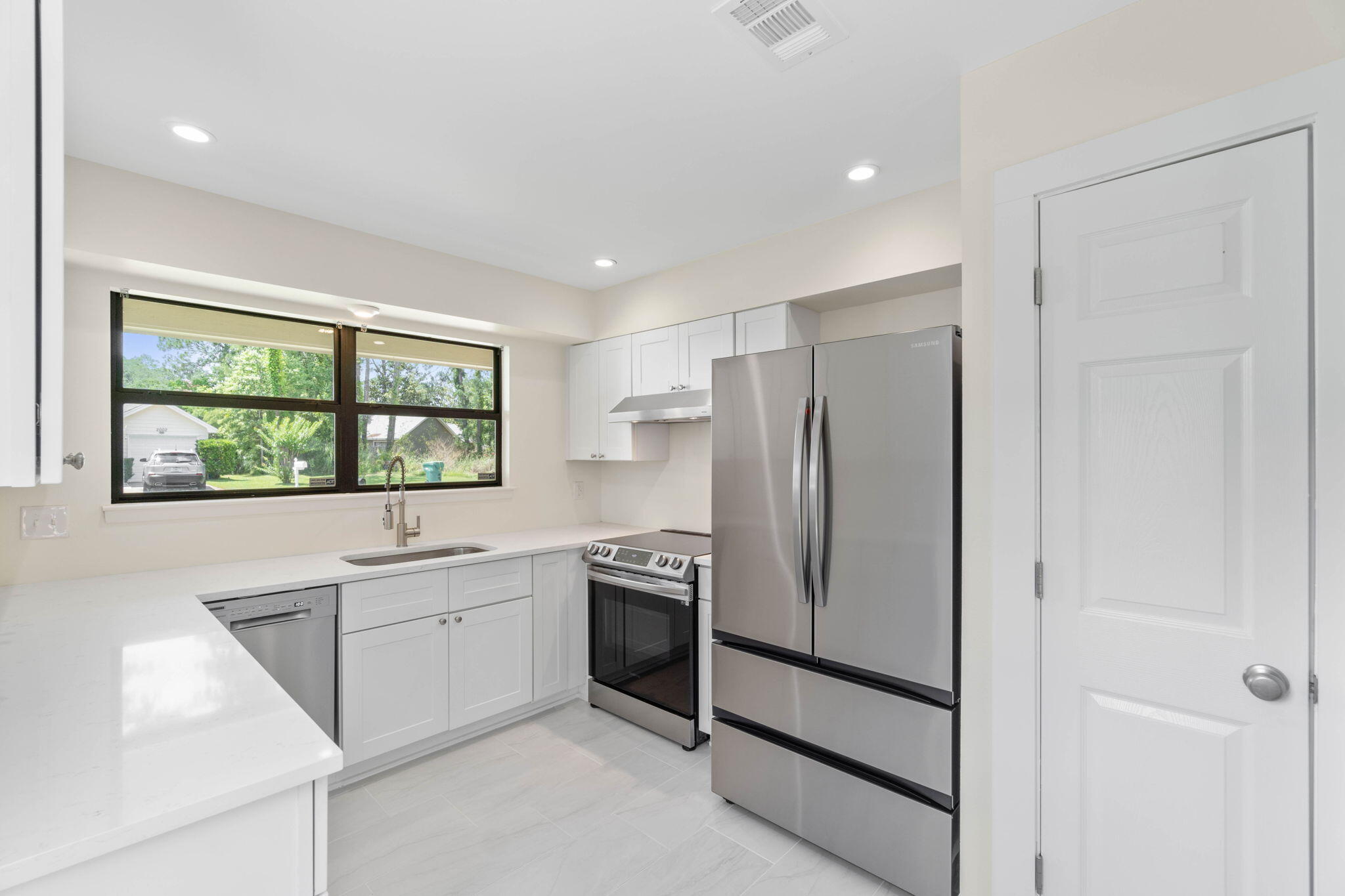 HIDDEN TRAILS PH 1 - Residential