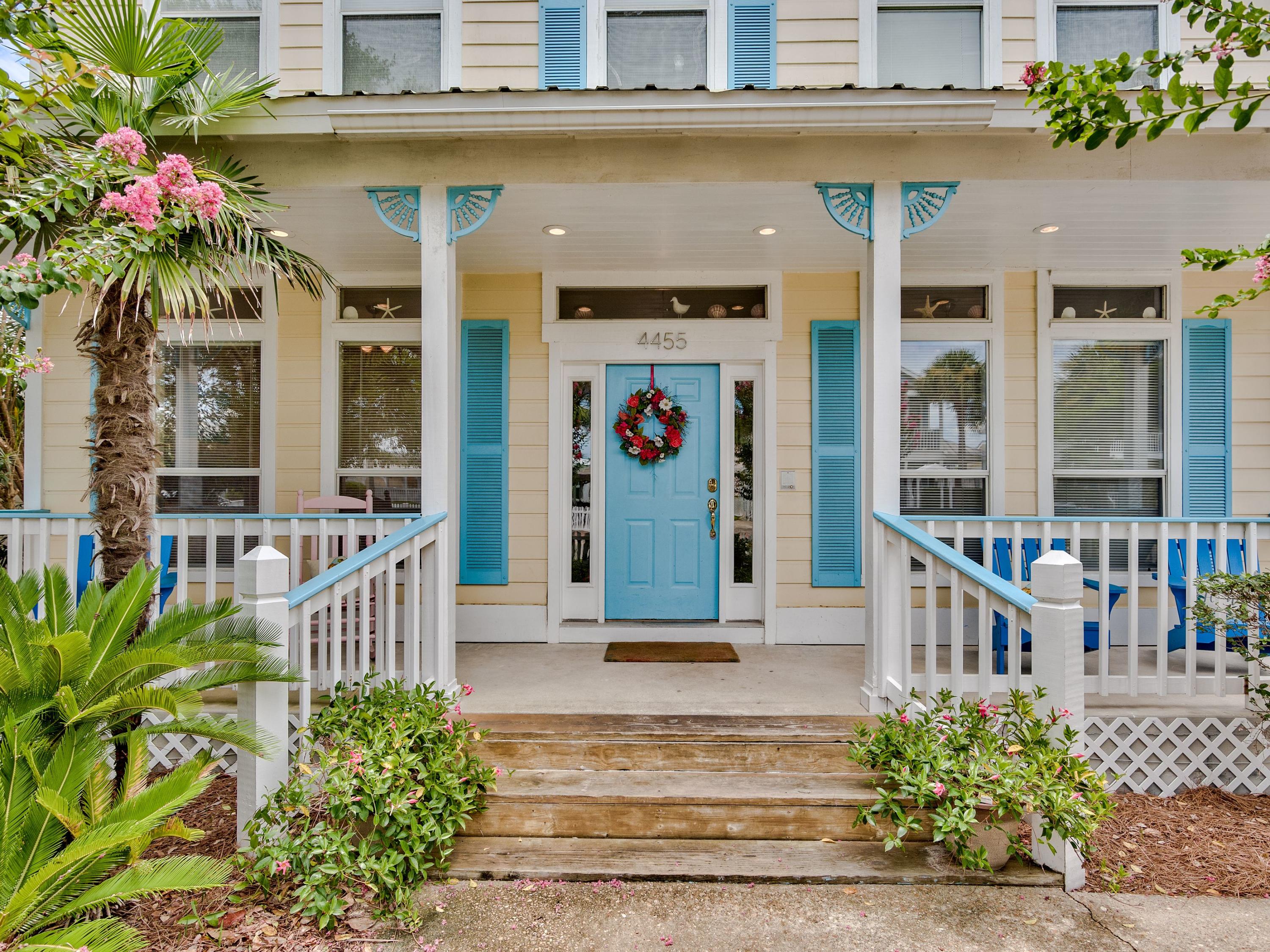 CRYSTAL SHORES - Residential