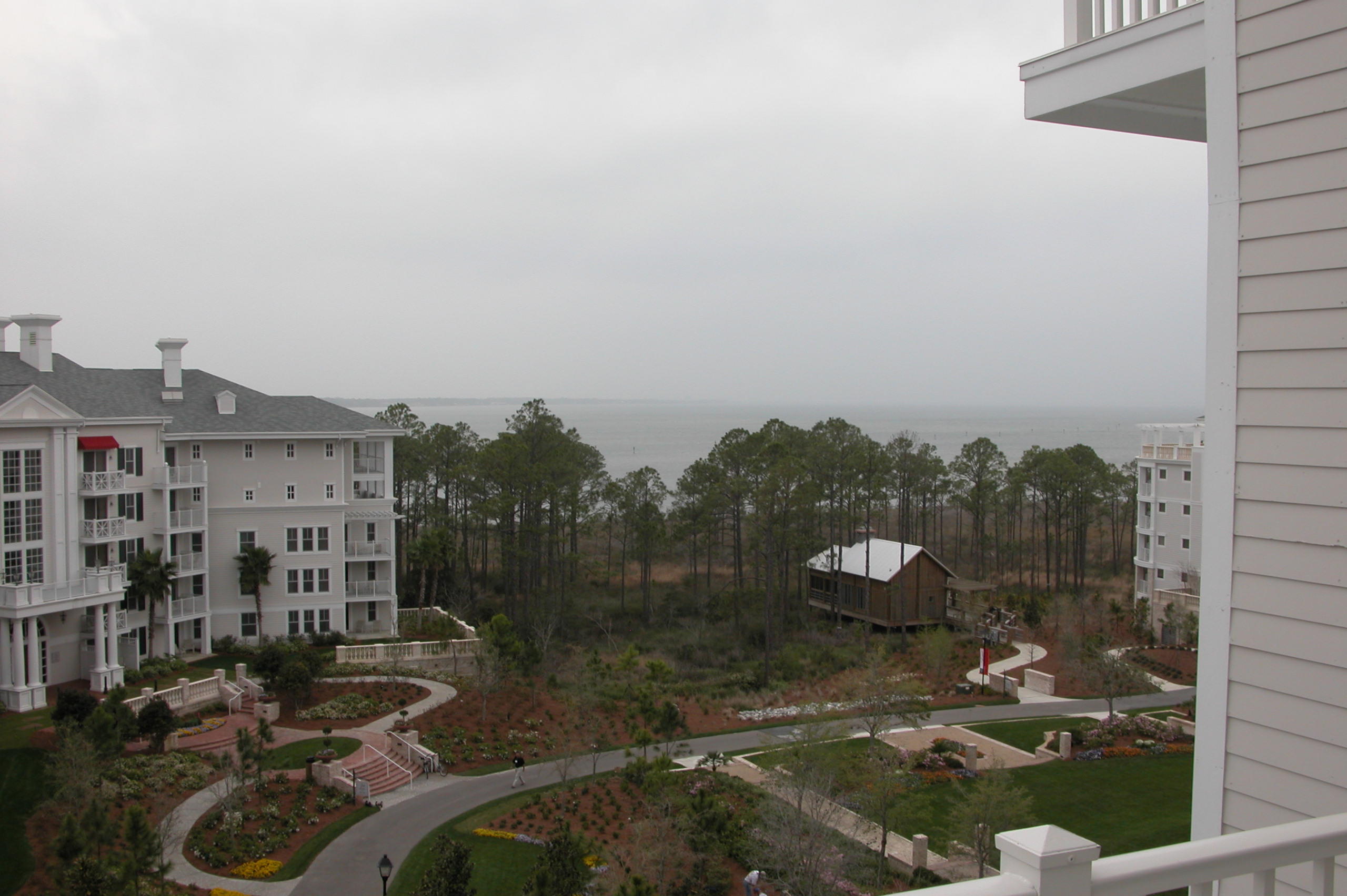 Fully furnished with all utilities included. Available as early as 8/01/18 for a 6 MONTH LEASE! Come see what all a Resort Community has to offer. Amenities available with the lease of this home (for a one-time, $150 administrative fee per lease term) are daily kayak, bike and boogie board rentals, daily tennis court time, fitness club access (with spa and steam rooms), access to the resorts four pools, and discounts on golf and beach set-ups. This is in addition to any amenities specific to this property's neighborhood and is an exclusive offering with this listing.