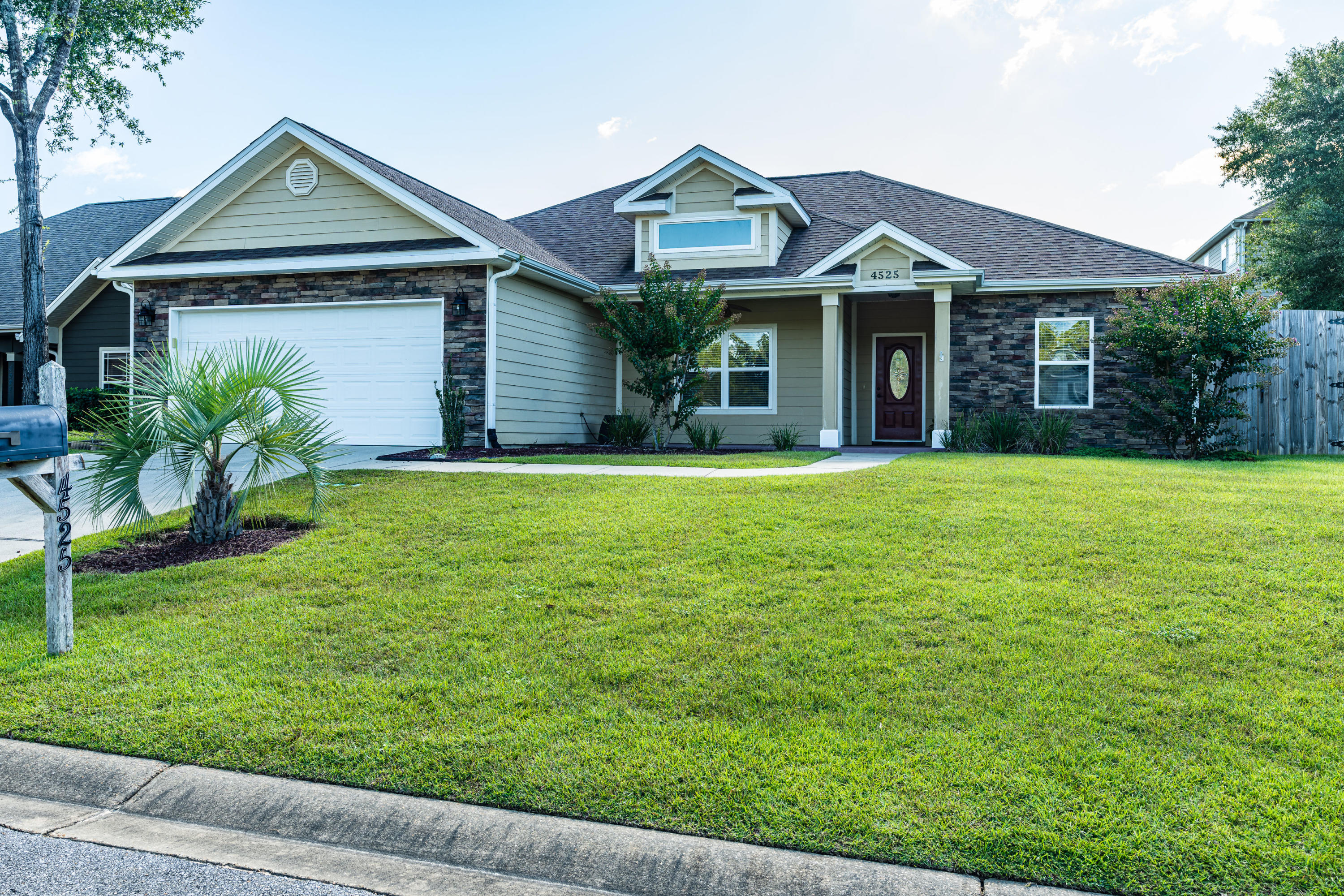 LOCATION, LOCATION!! This beautiful home is located South of I-10. It is the closest subdivision to Duke Field!  Open floor plan, features include 9' ceilings, all wood cabinetry in kitchen, granite countertops, and a beautiful raised breakfast bar. Master bath has a large walk-in closet, garden tub, double vanities, and a separate shower. This 4 bedroom 2 bath won't last long! Call and make your appointment to see this beautiful home!