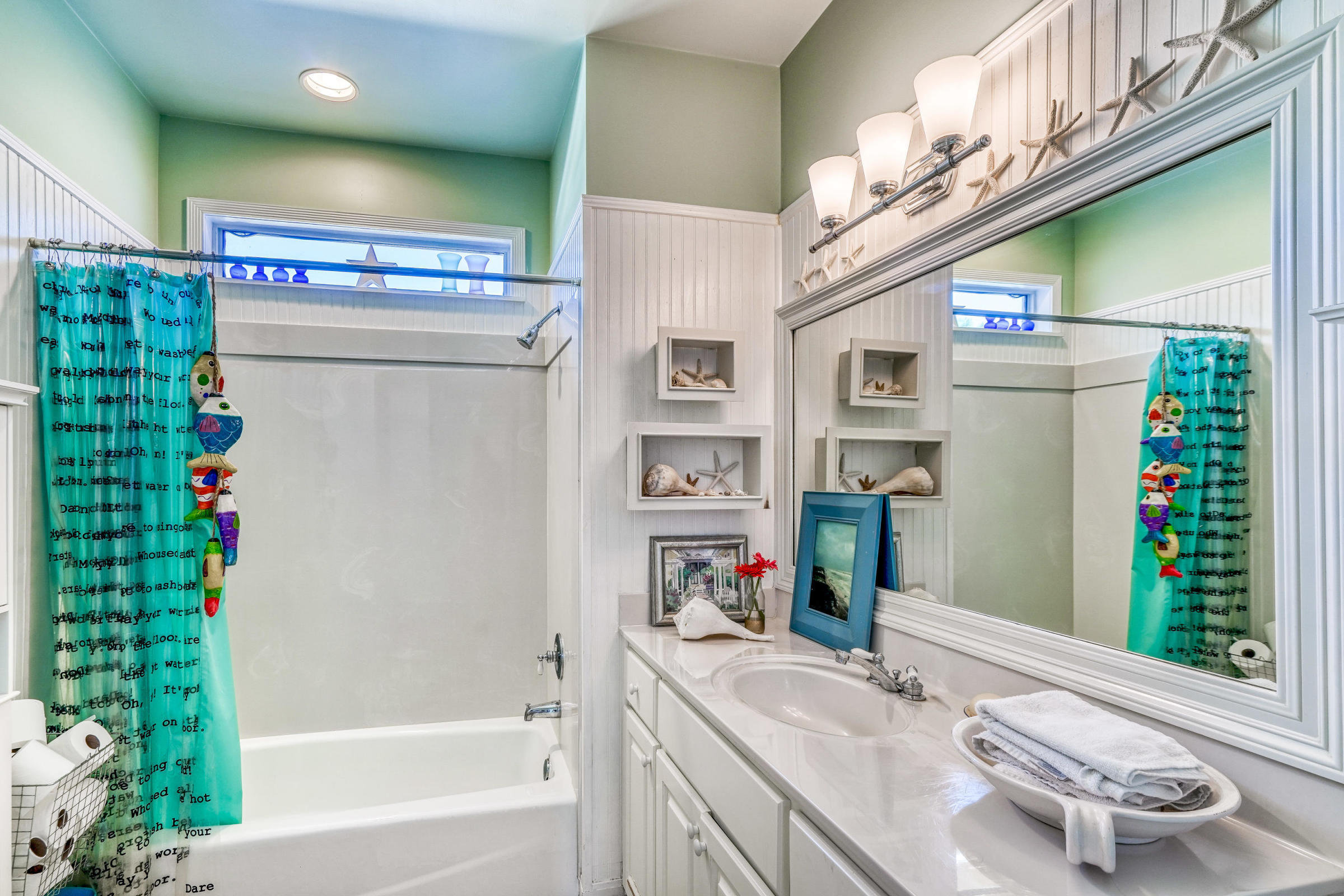 LAKEWOOD POINTE ESTATES - Residential Lease