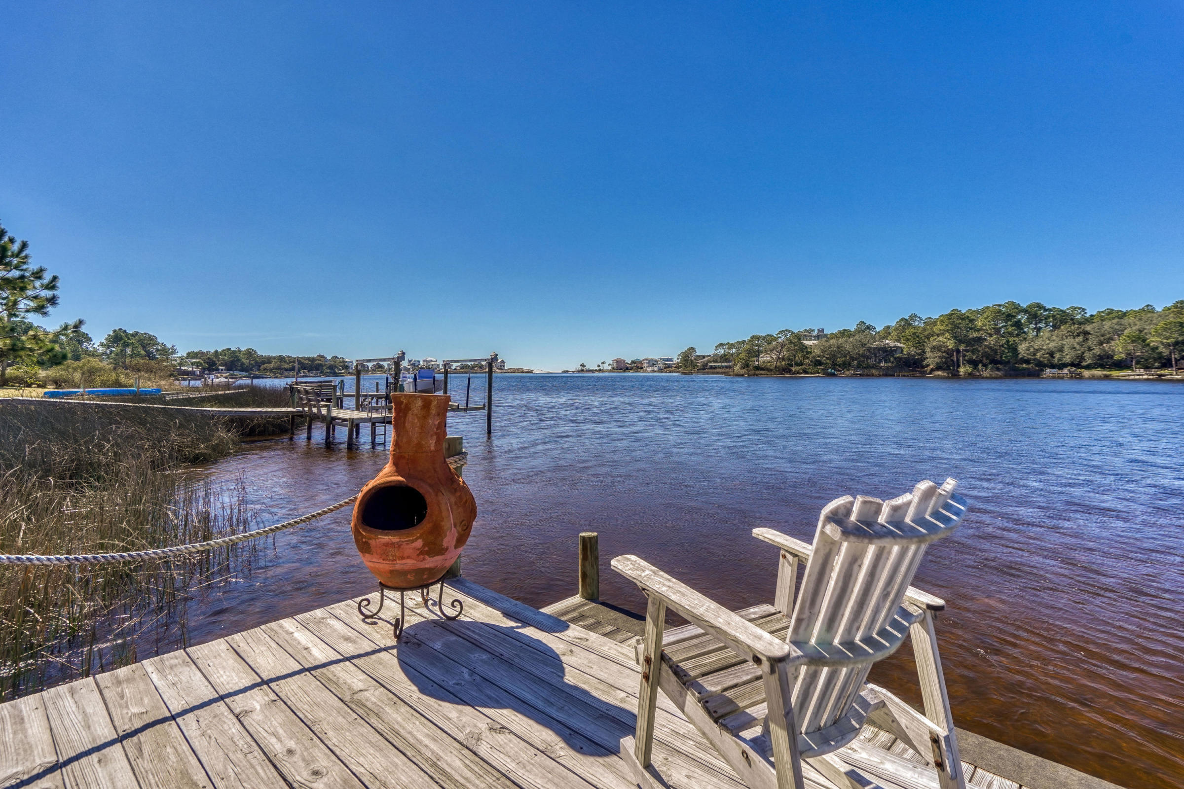 LAKEWOOD POINTE ESTATES - Residential Lease