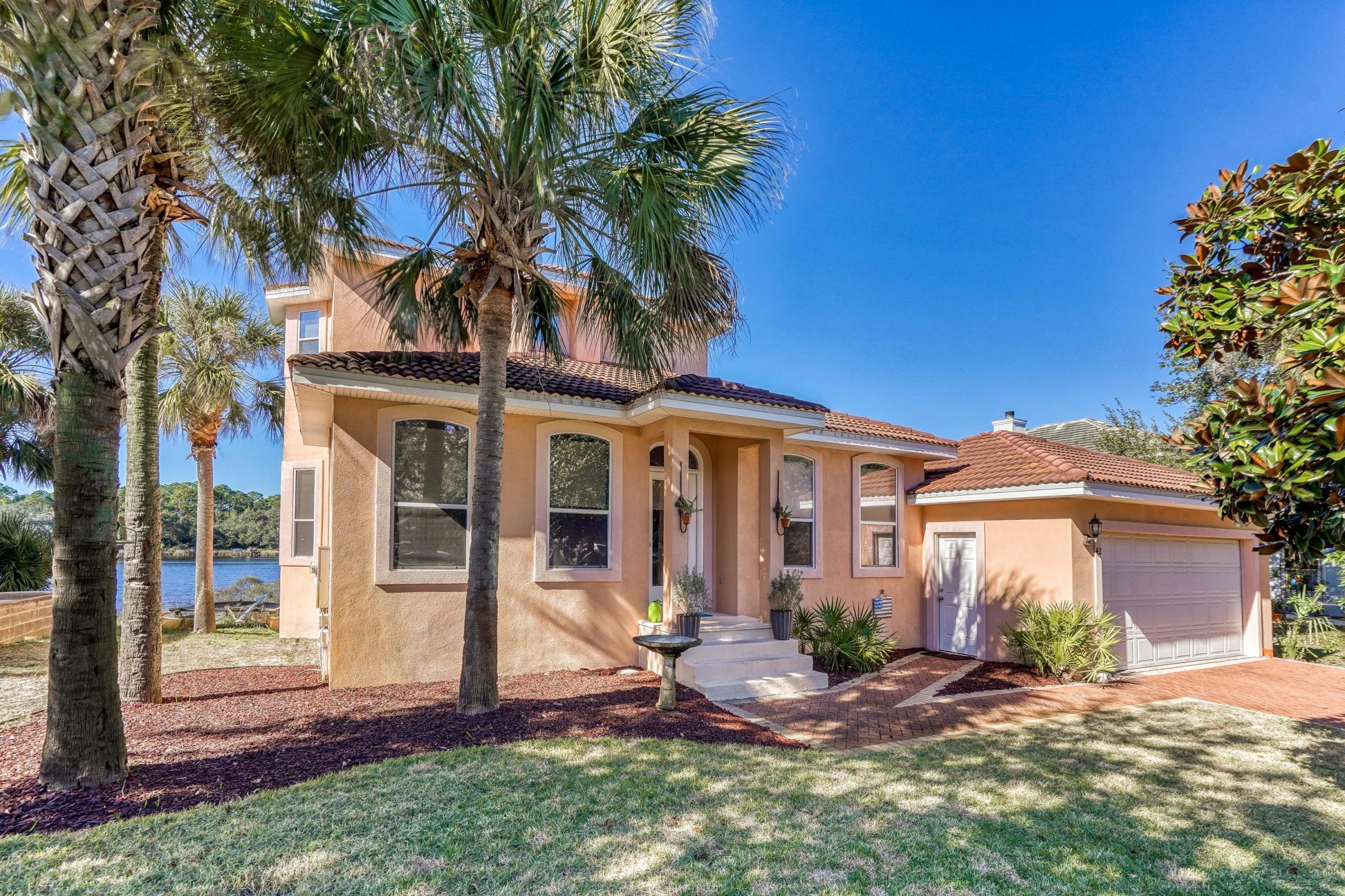 LAKEWOOD POINTE ESTATES - Residential Lease
