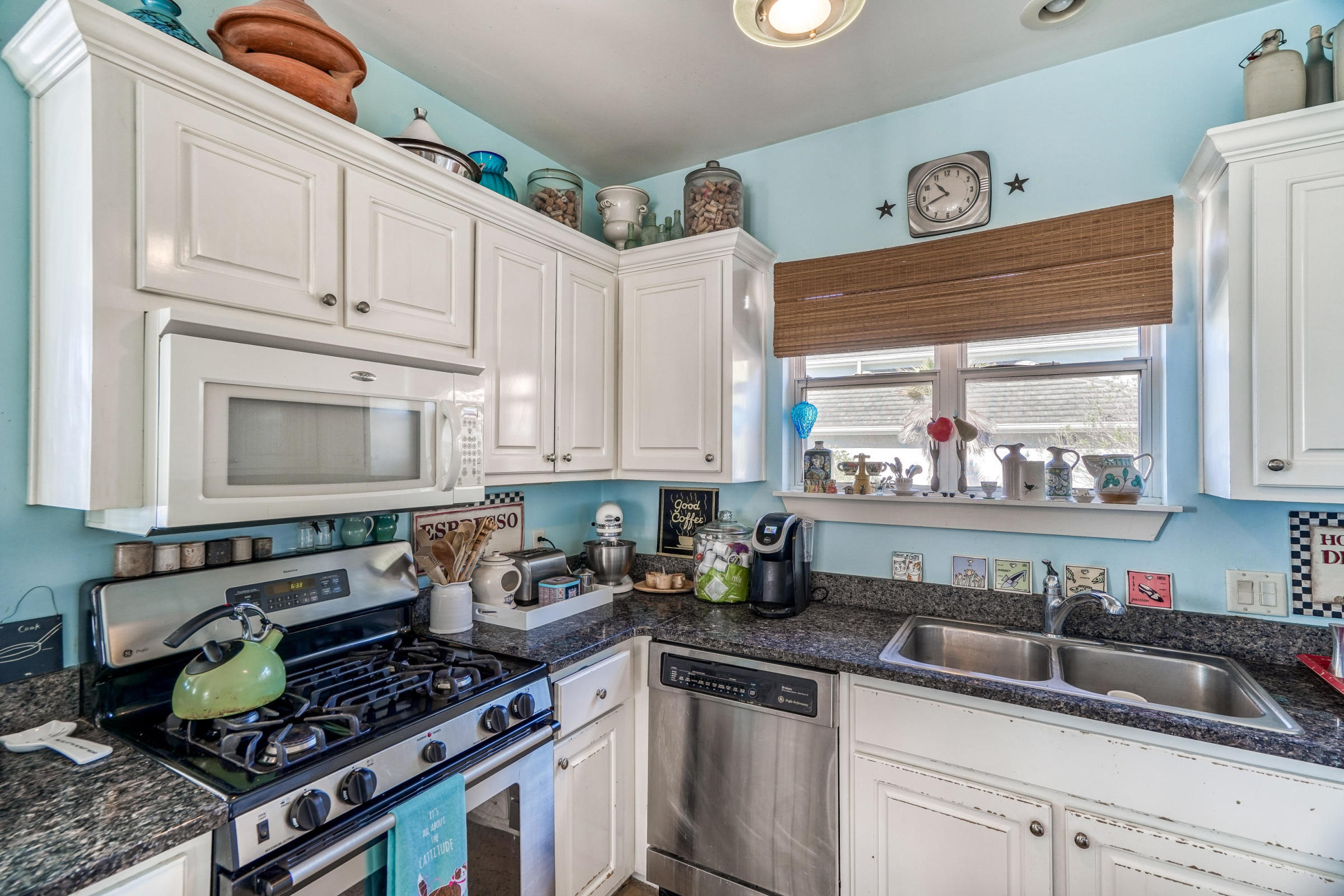 LAKEWOOD POINTE ESTATES - Residential Lease