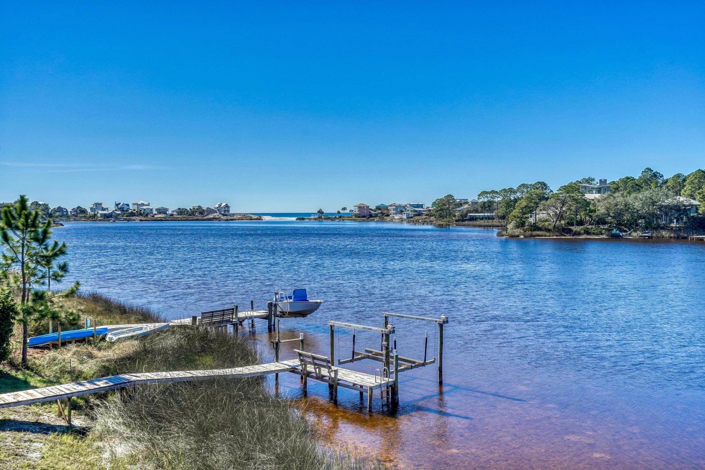 LAKEWOOD POINTE ESTATES - Residential Lease