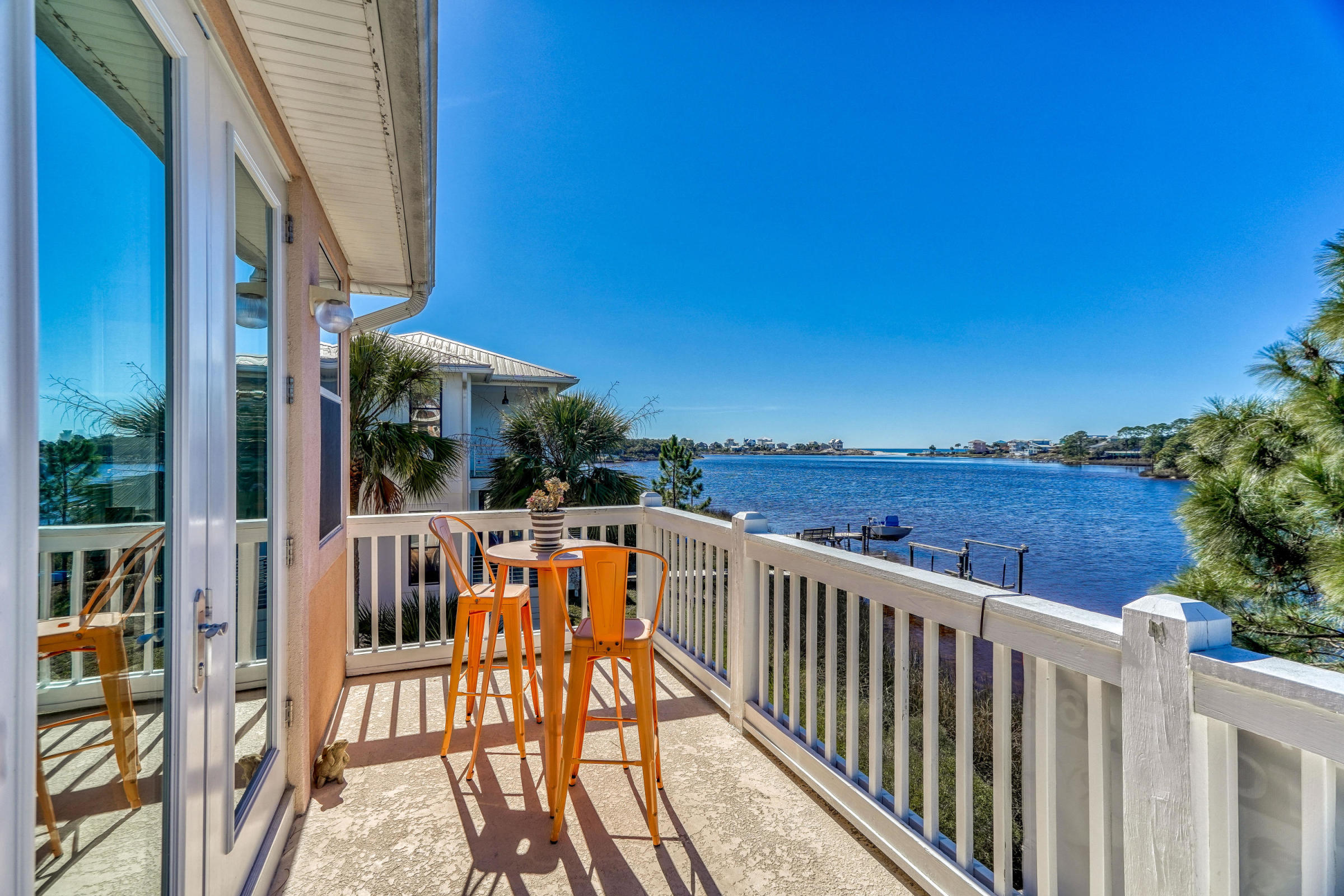 LAKEWOOD POINTE ESTATES - Residential Lease