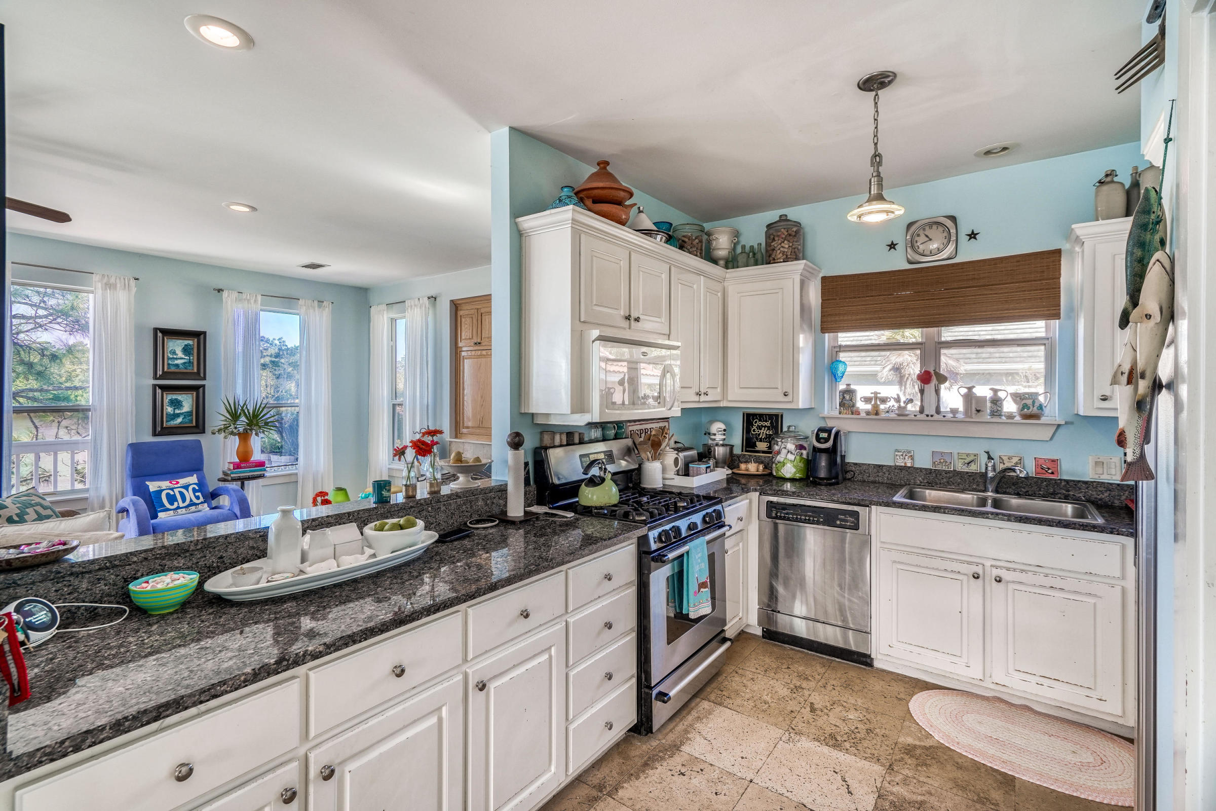 LAKEWOOD POINTE ESTATES - Residential Lease