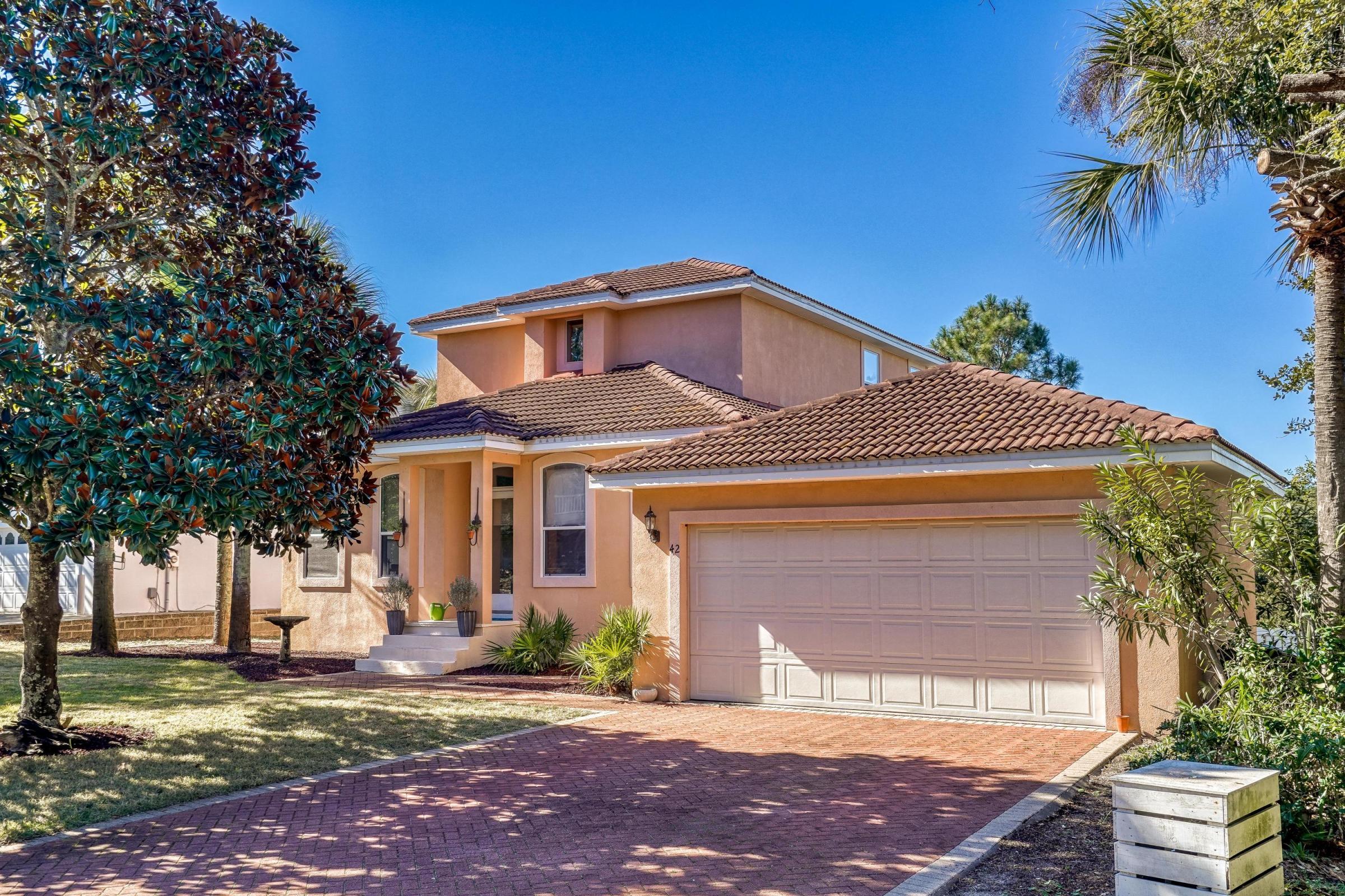 LAKEWOOD POINTE ESTATES - Residential Lease