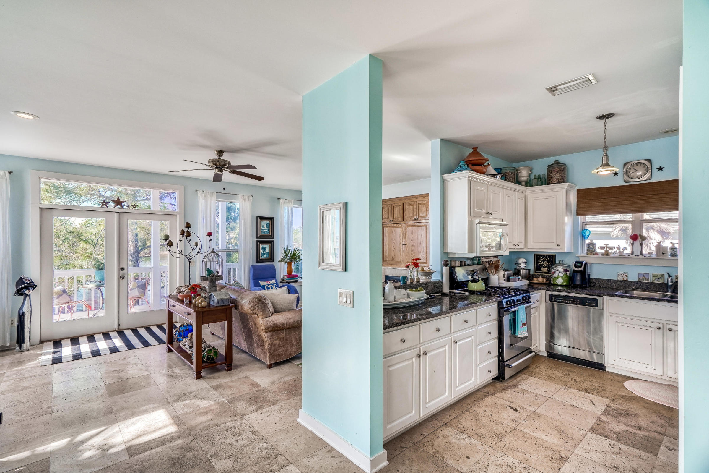 LAKEWOOD POINTE ESTATES - Residential Lease