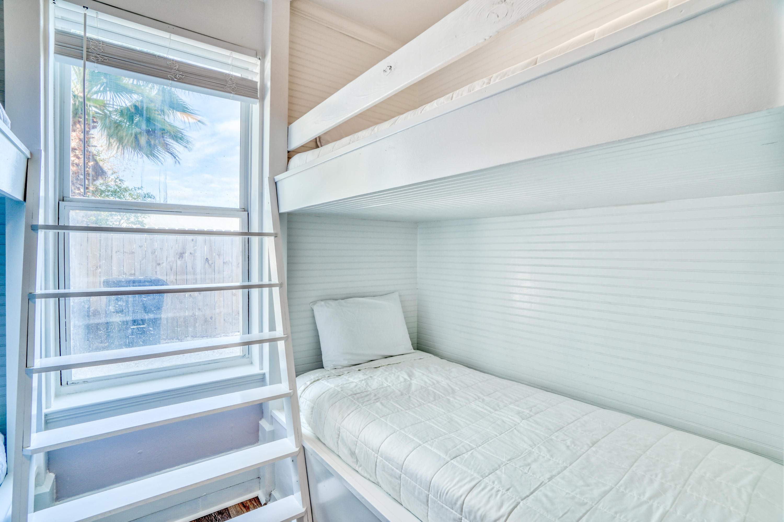 FRANGISTA BEACH 1ST ADDN - Residential
