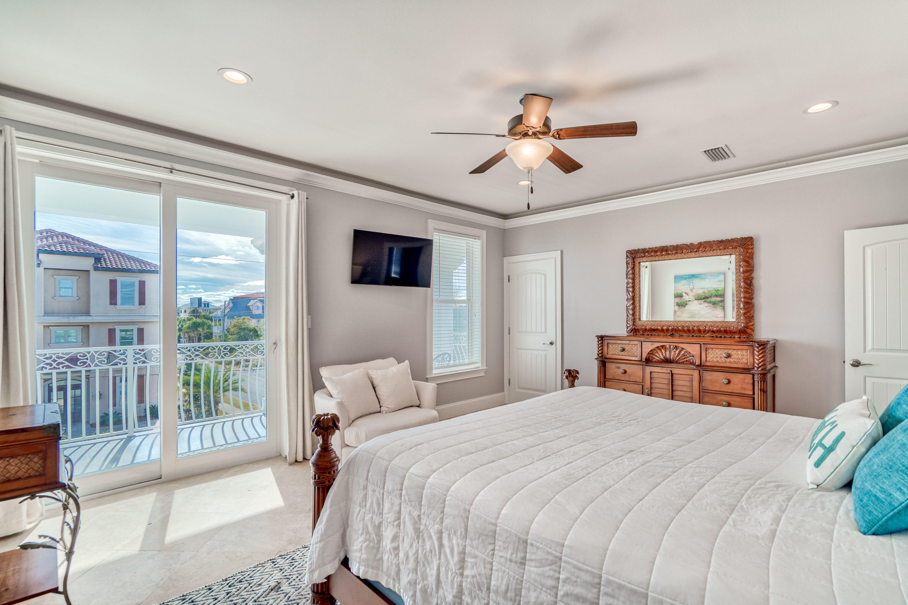 FRANGISTA BEACH 1ST ADDN - Residential