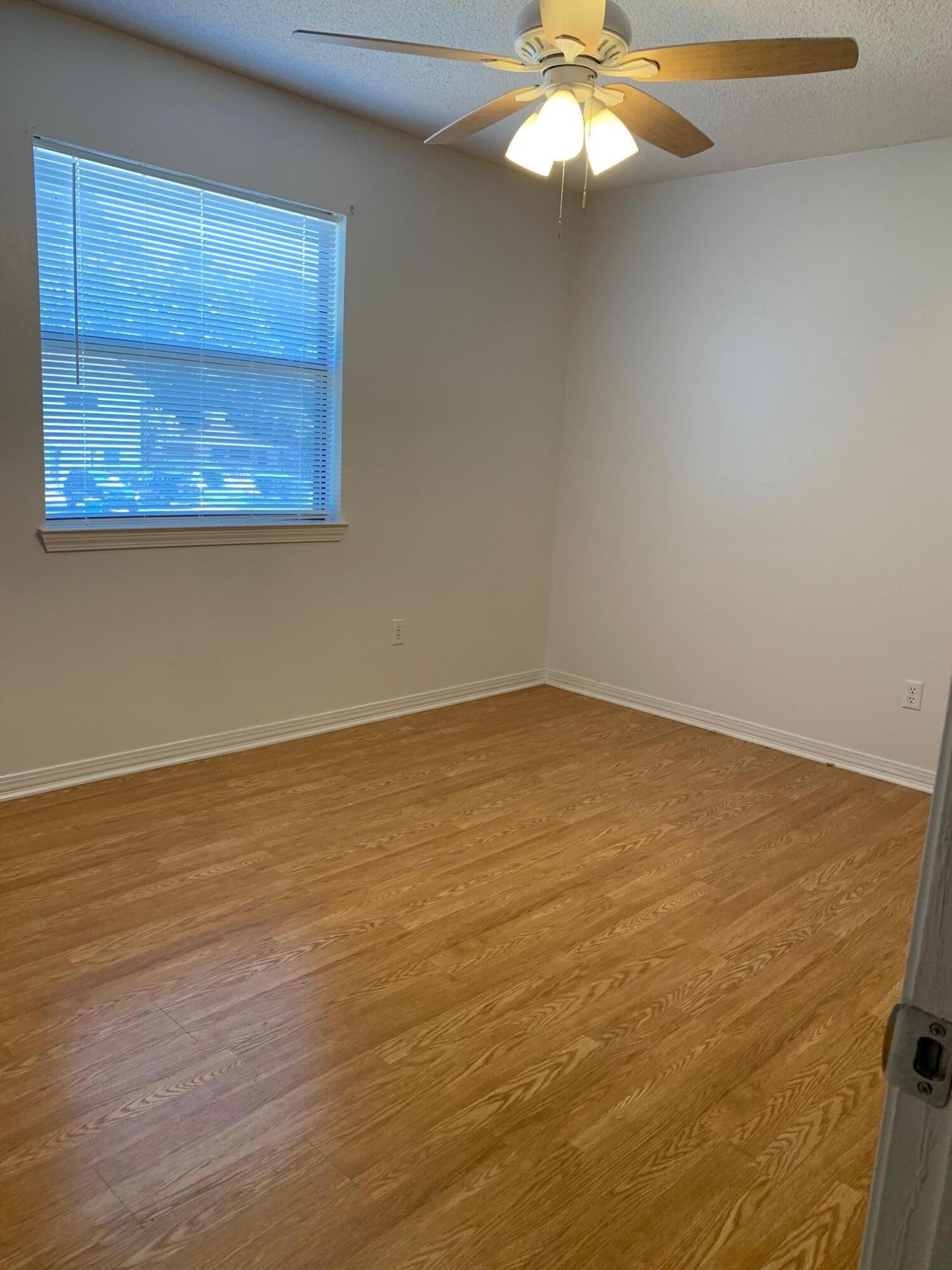 FOREST VIEW T/H - Residential Lease