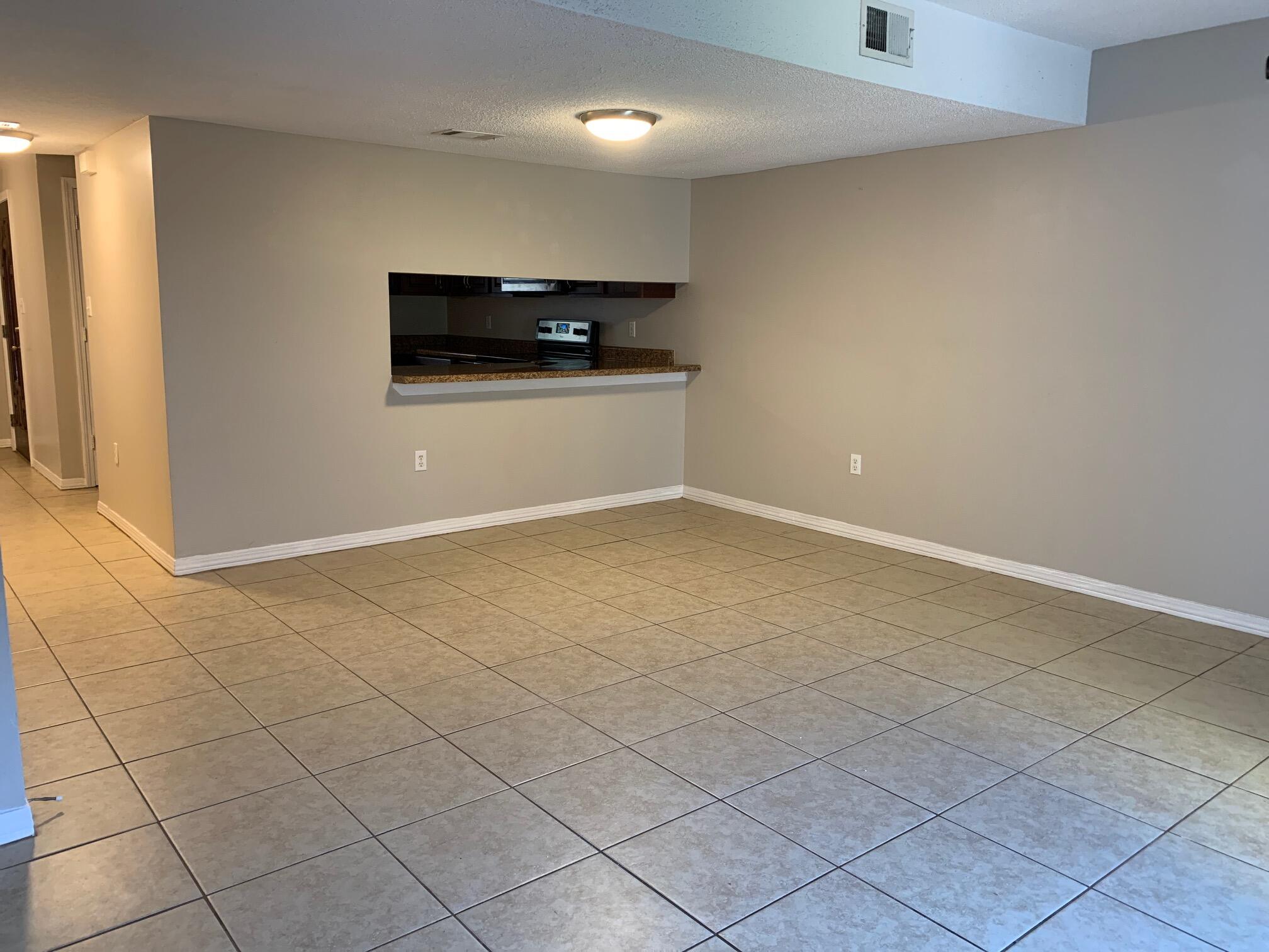 FOREST VIEW T/H - Residential Lease