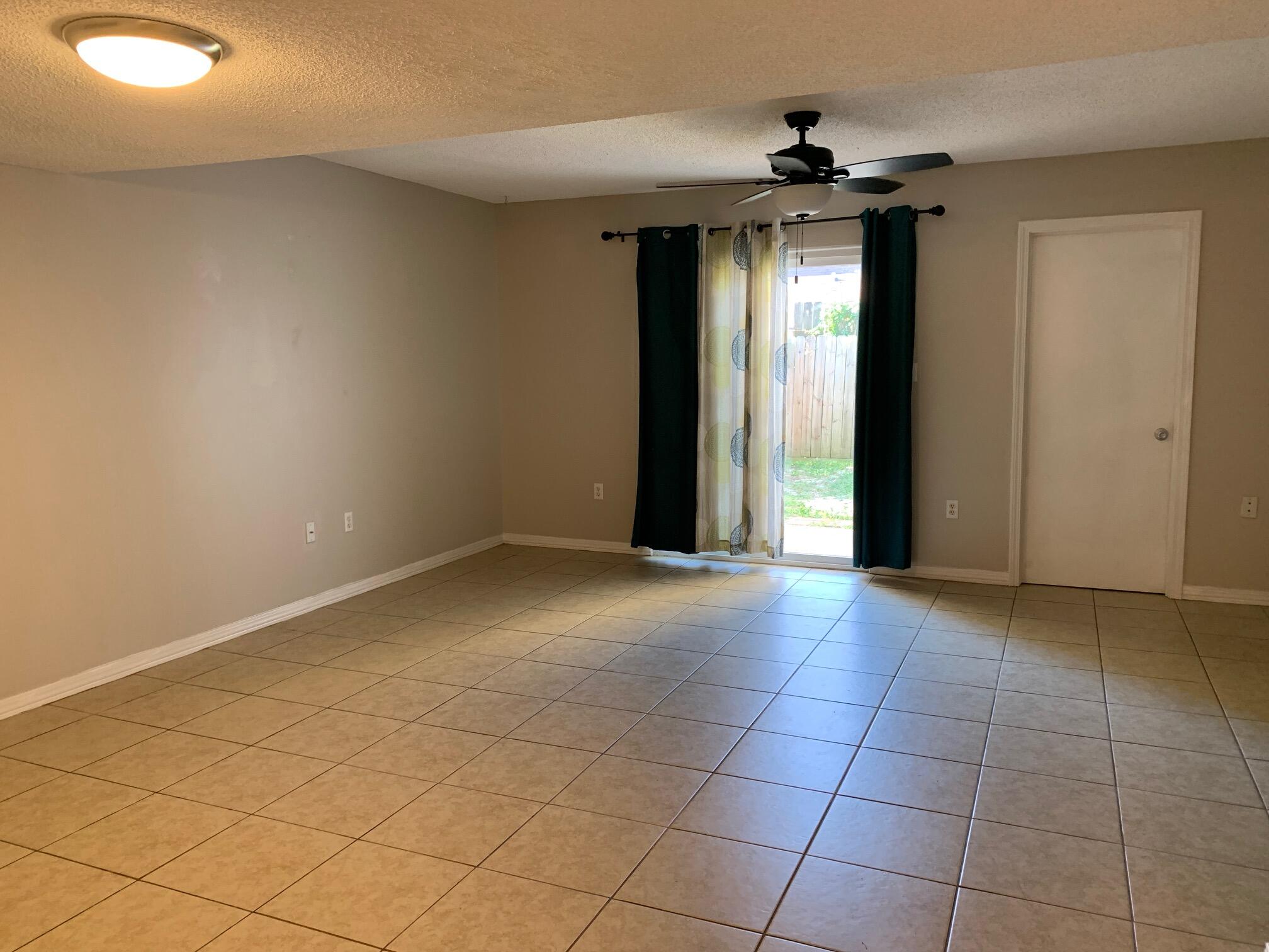 FOREST VIEW T/H - Residential Lease