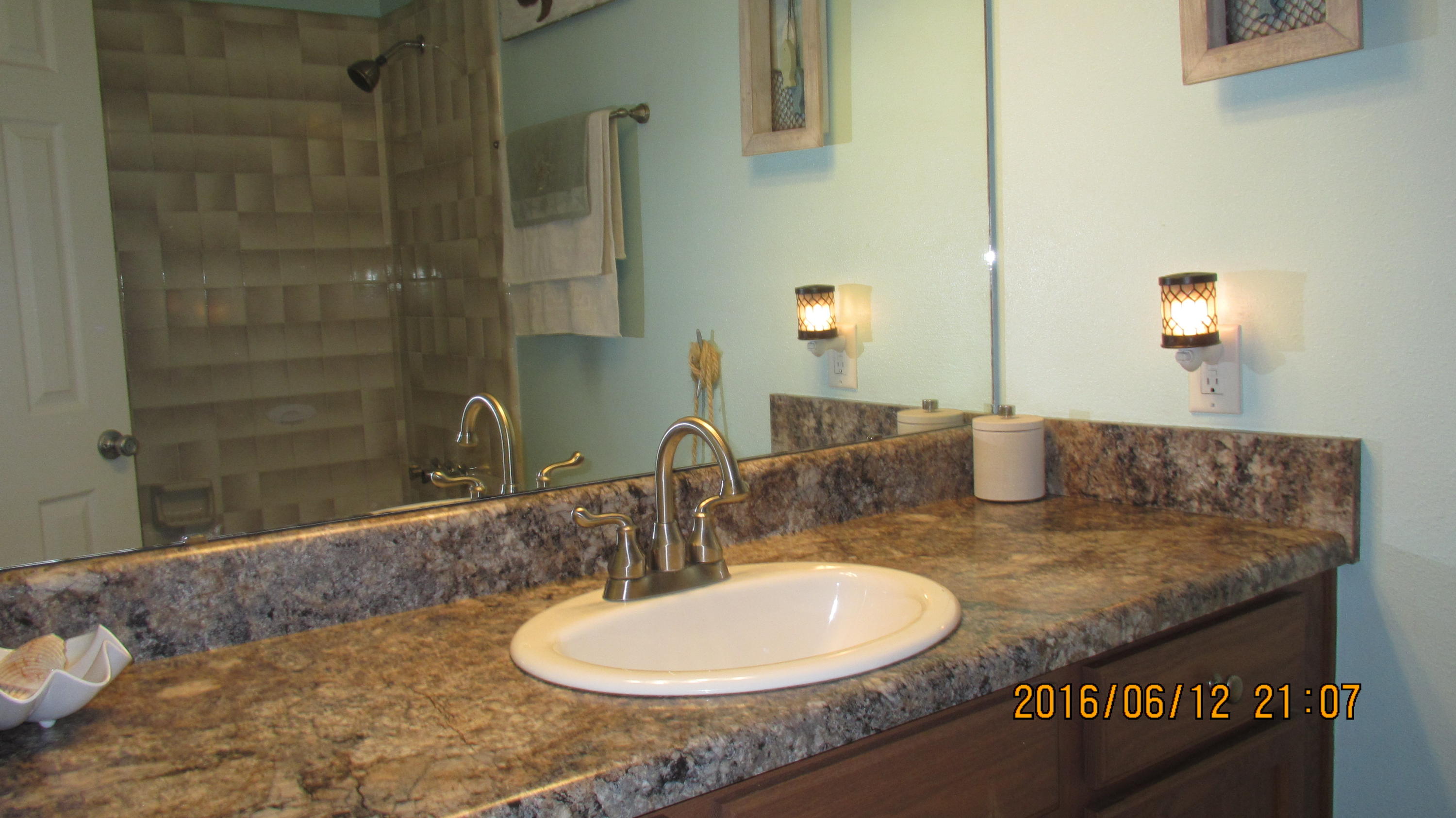 CANDLEWOOD VILLAGE - Residential Lease