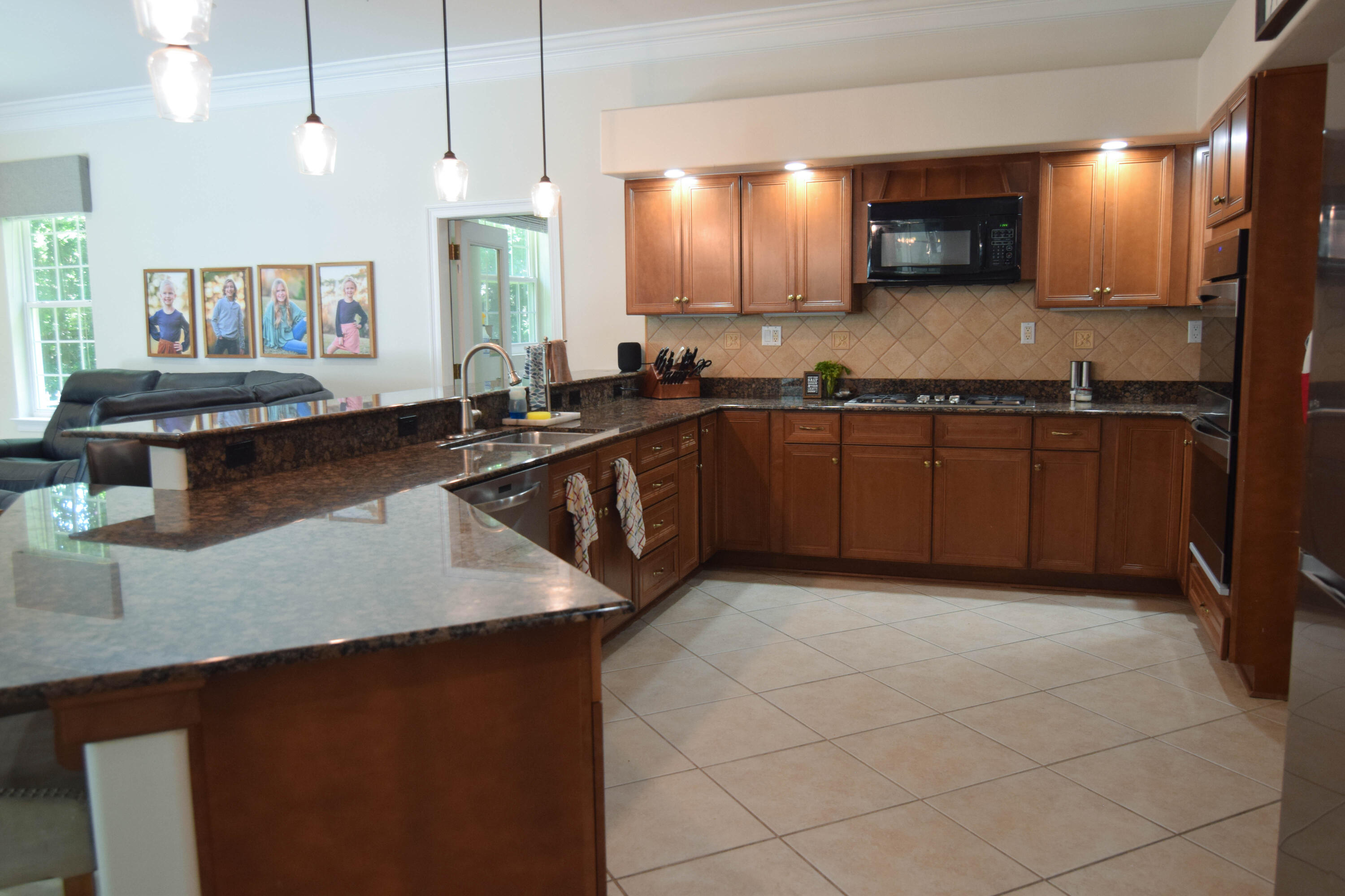 REGATTA BAY COMMODORE POINT - Residential