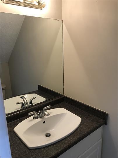 VIKING MANOR PH 1 - Residential Lease