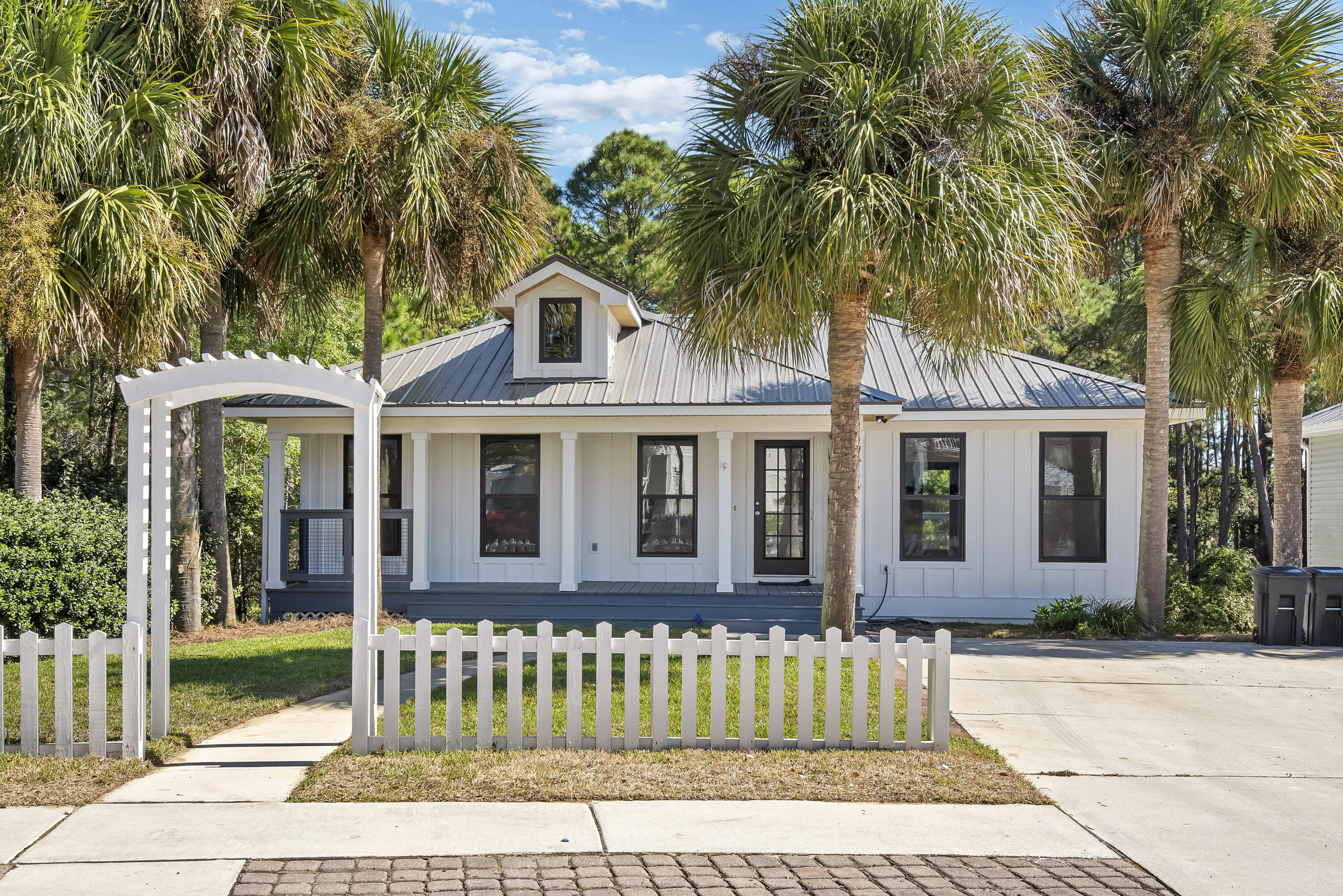SEA DUNES - Residential