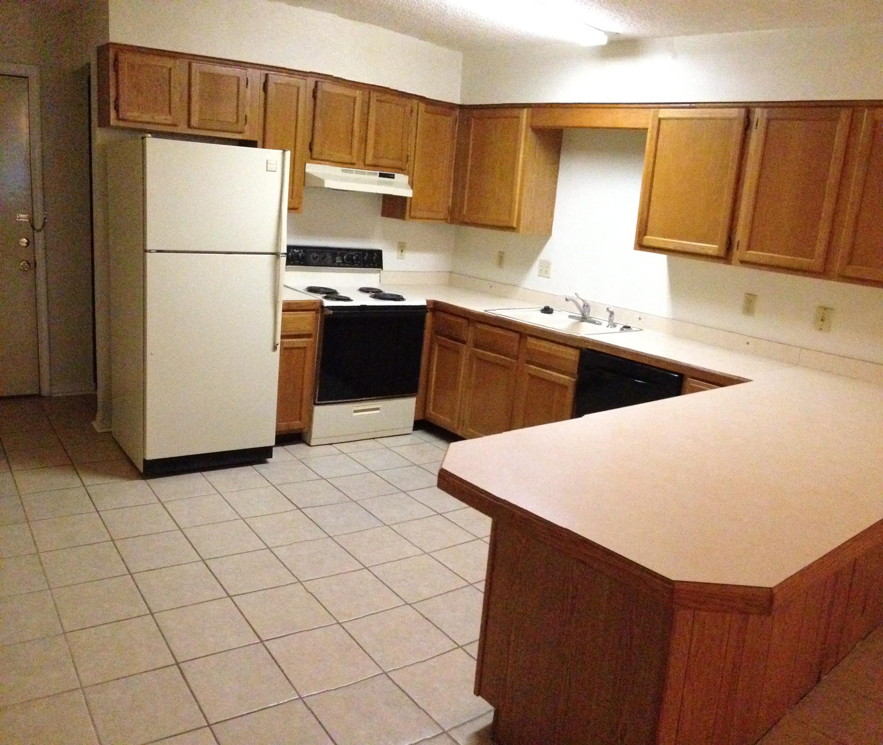 WELLINGTON MANOR - Residential Lease