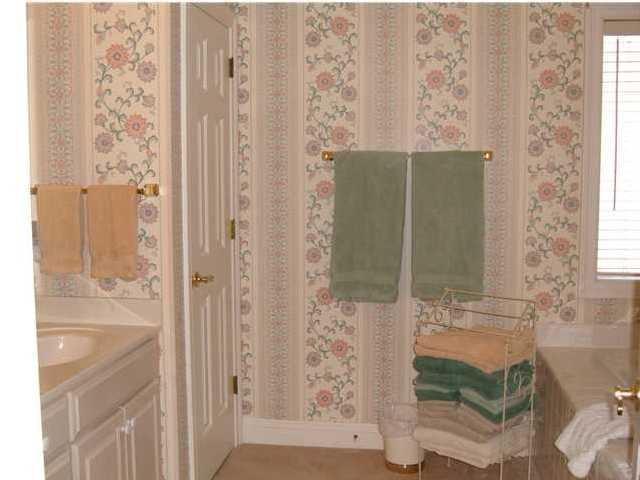 OAKMONT PLACE - Residential Lease