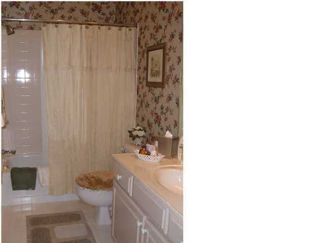 OAKMONT PLACE - Residential Lease