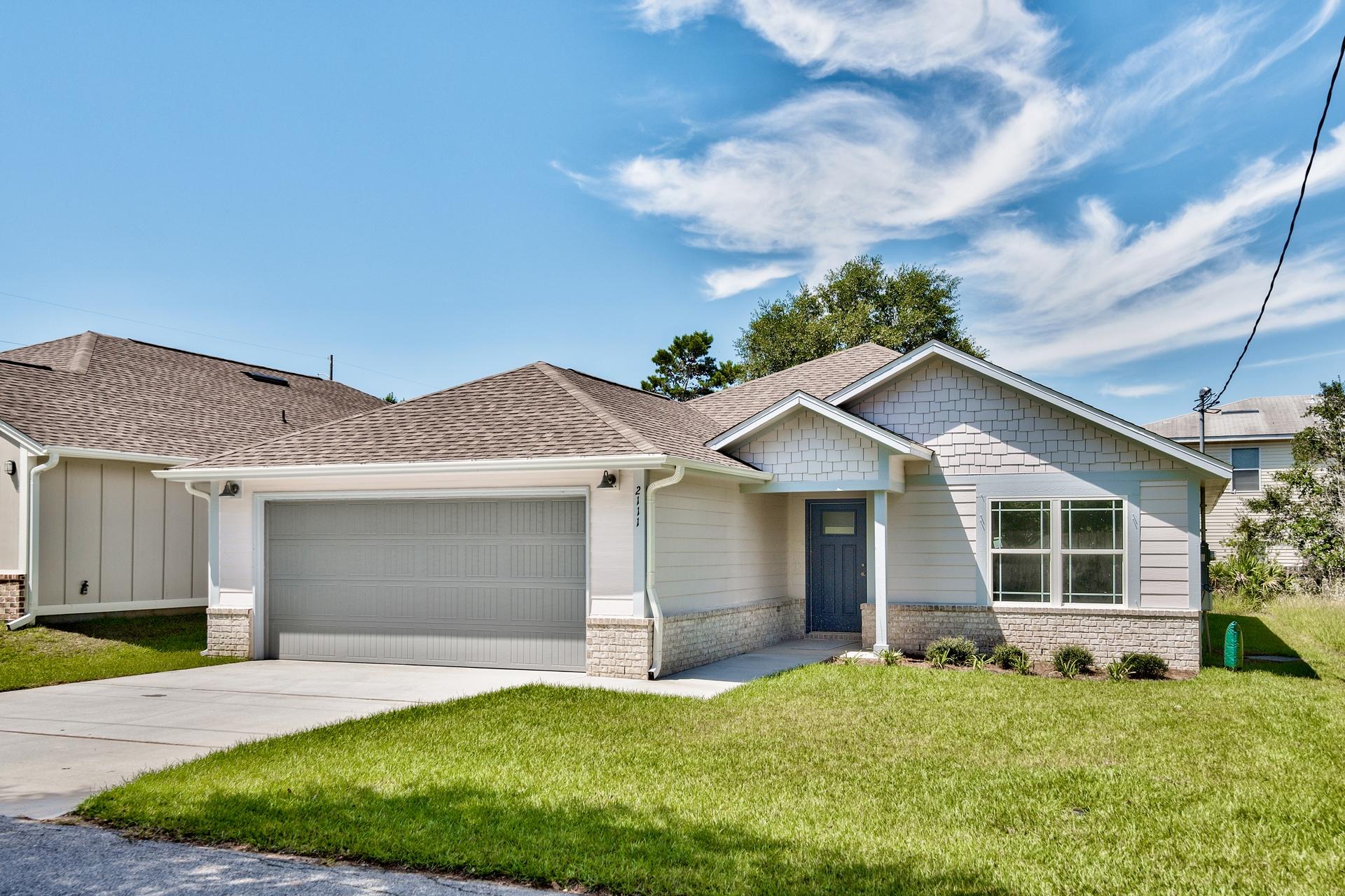 CRESCENT SHORES - Residential