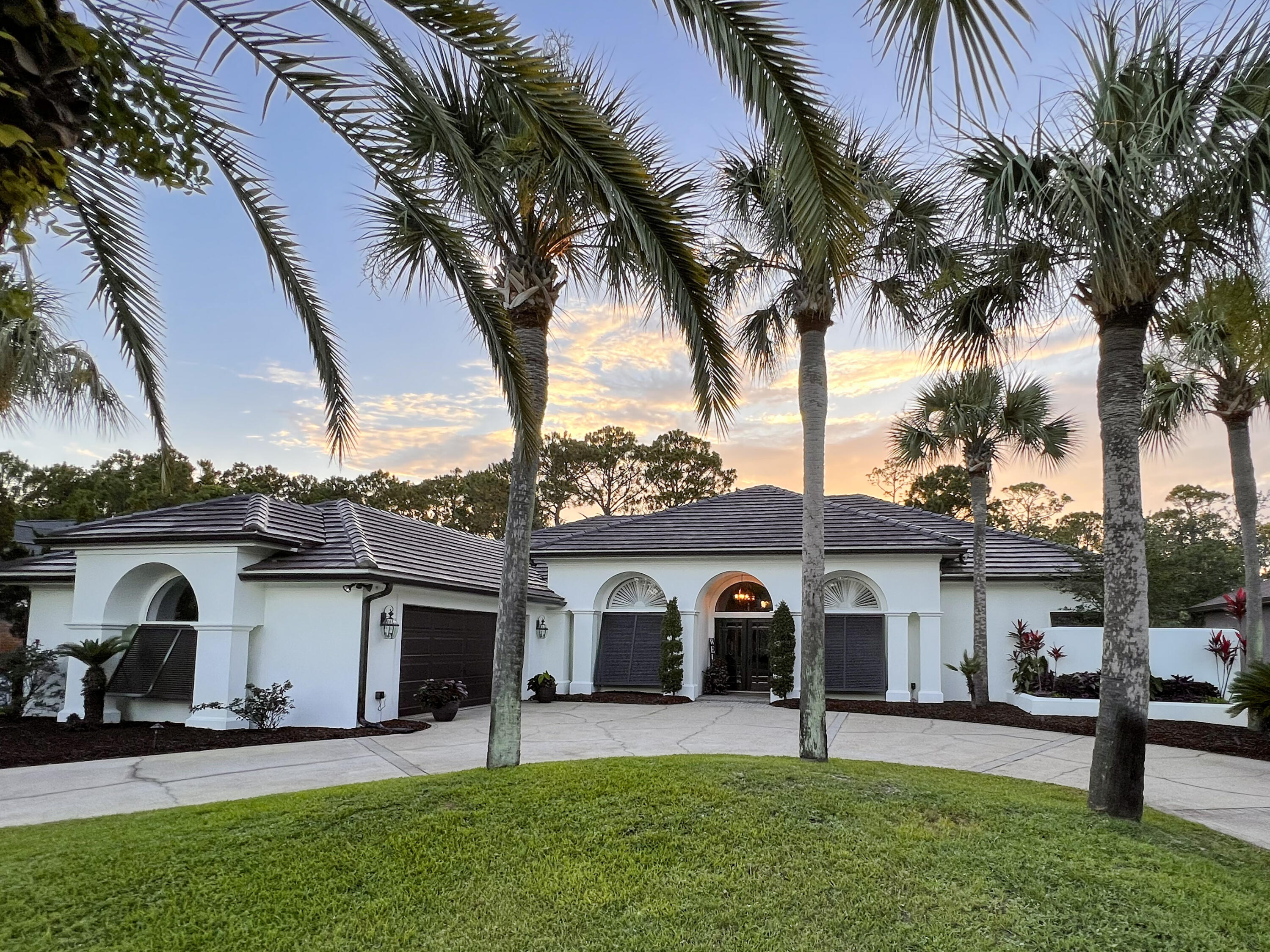 Your PRIVATE oasis awaits..
This beautiful, well maintained home is located in the Emerald Bay golf course community. The open floor plan and  expansive outdoor living space is ideal for gatherings & entertainment. 
Travertine + hardwood floors, plantation shutters, & 12' ceilings enhance the designer interior.

Just minutes away from the beautiful white sandy beaches, amazing restaurants, shopping & more! This home is a MUST SEE!