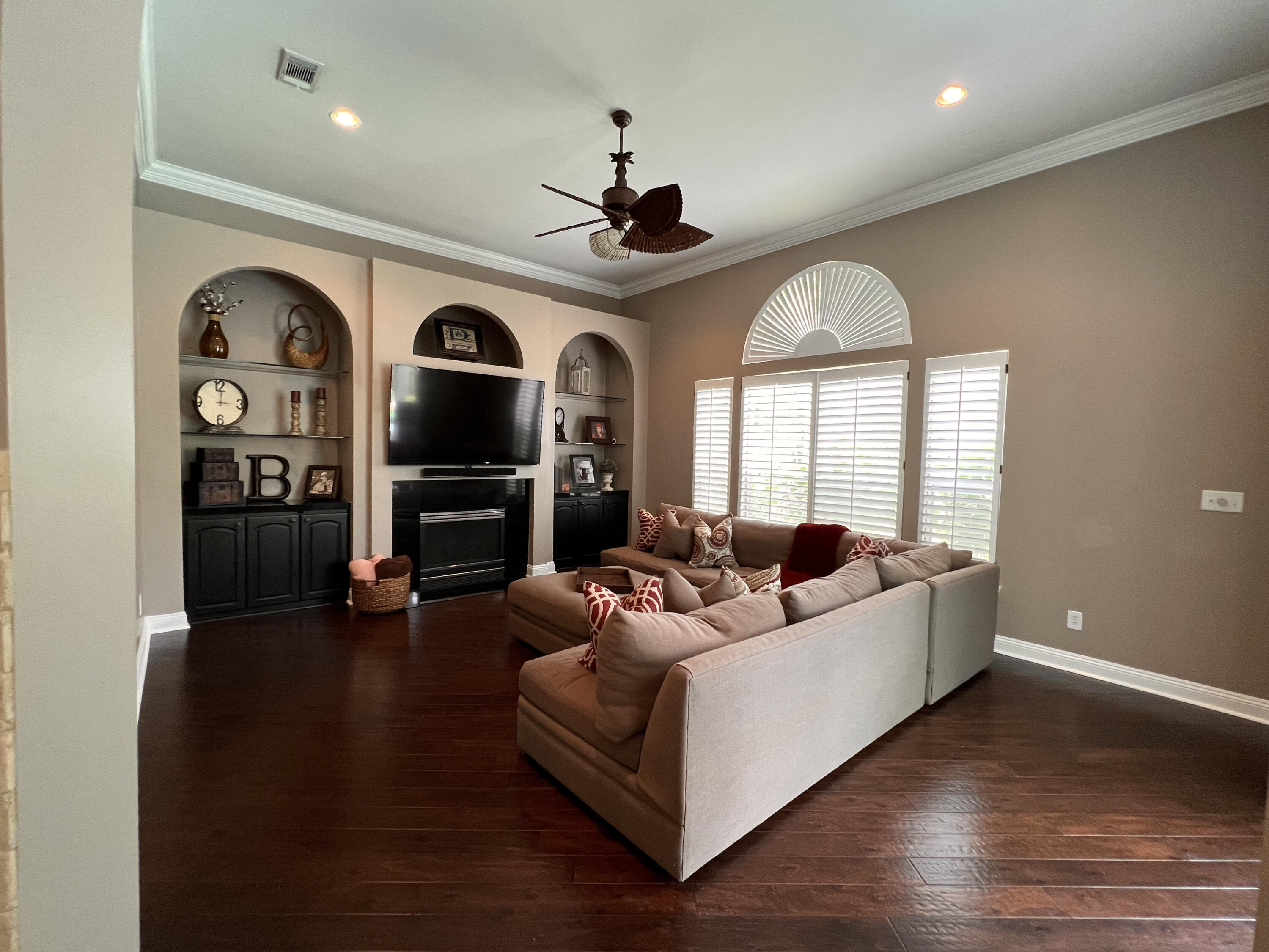 BAYWINDS GOLF EST PH 2 - Residential