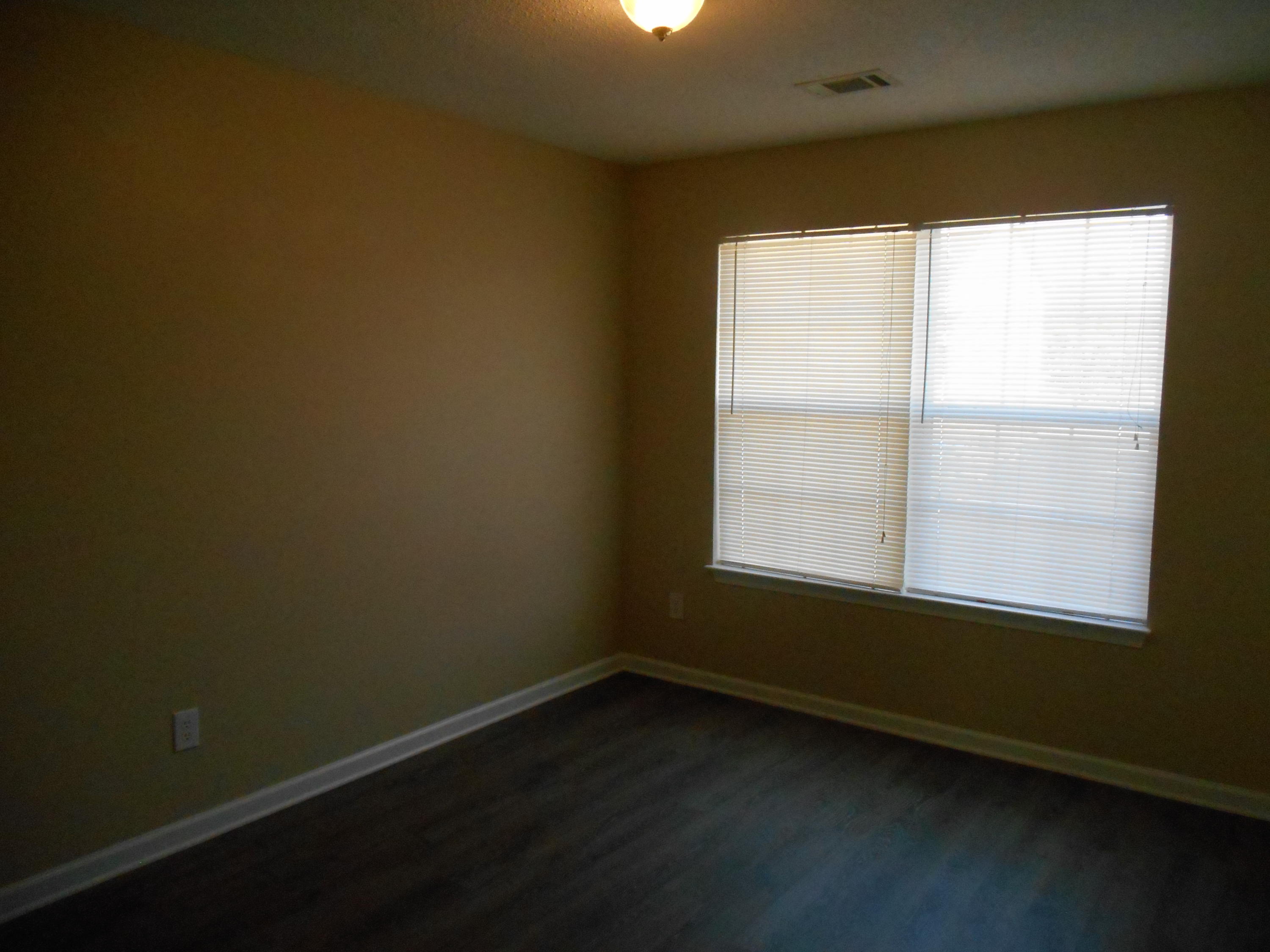ROLLING PINES - Residential Lease