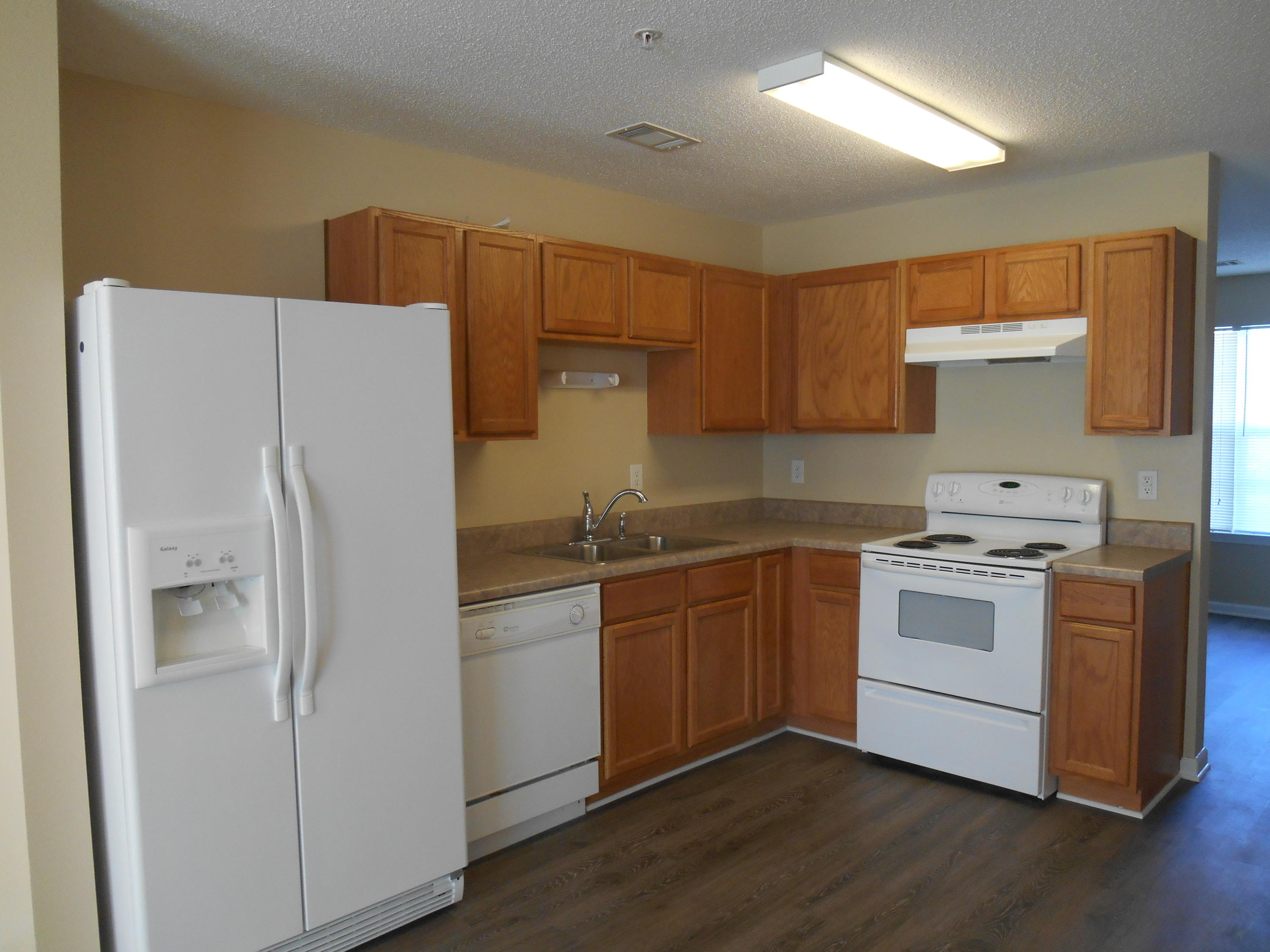 ROLLING PINES - Residential Lease