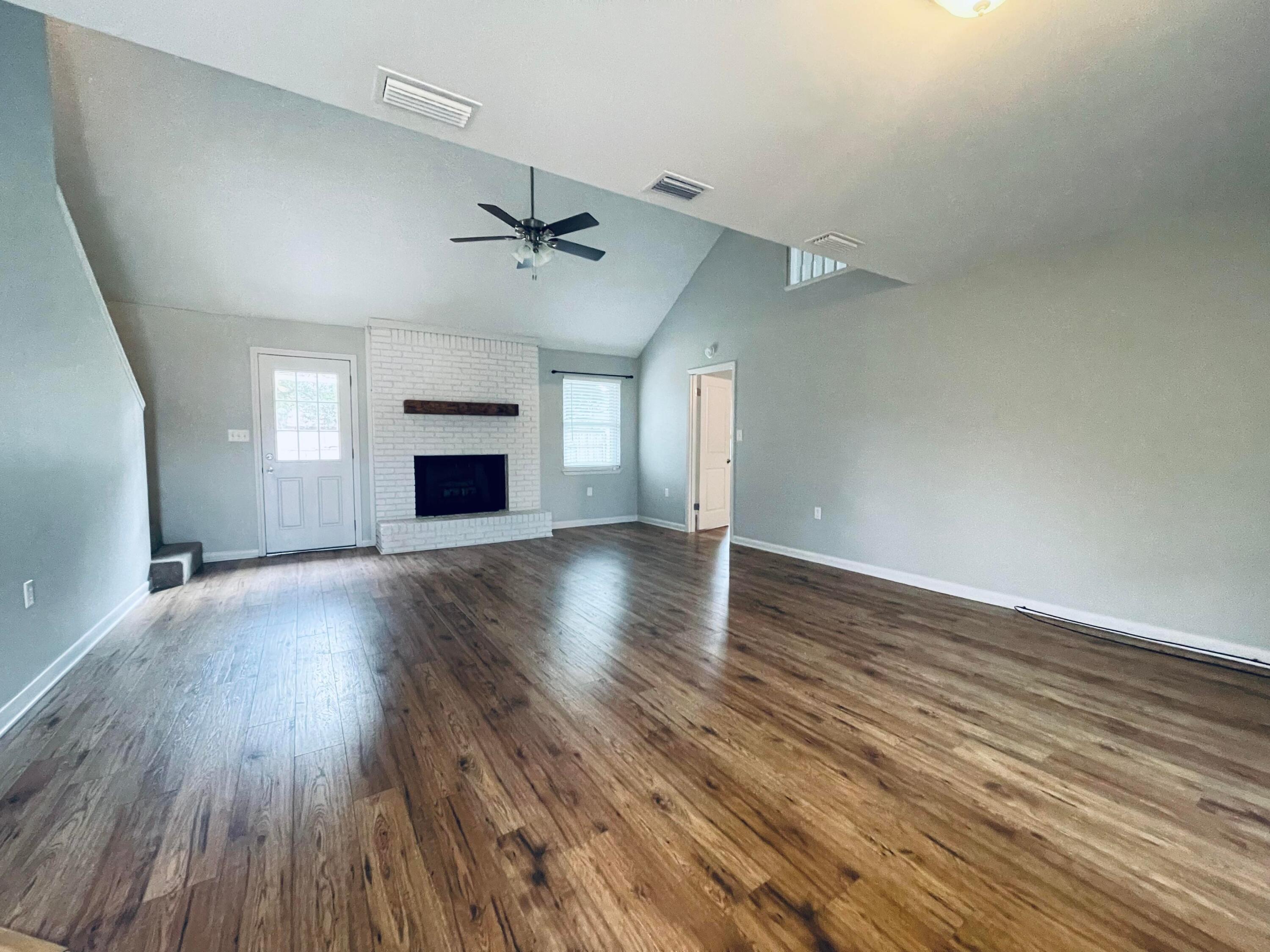 MARY ESTHER MANOR - Residential Lease
