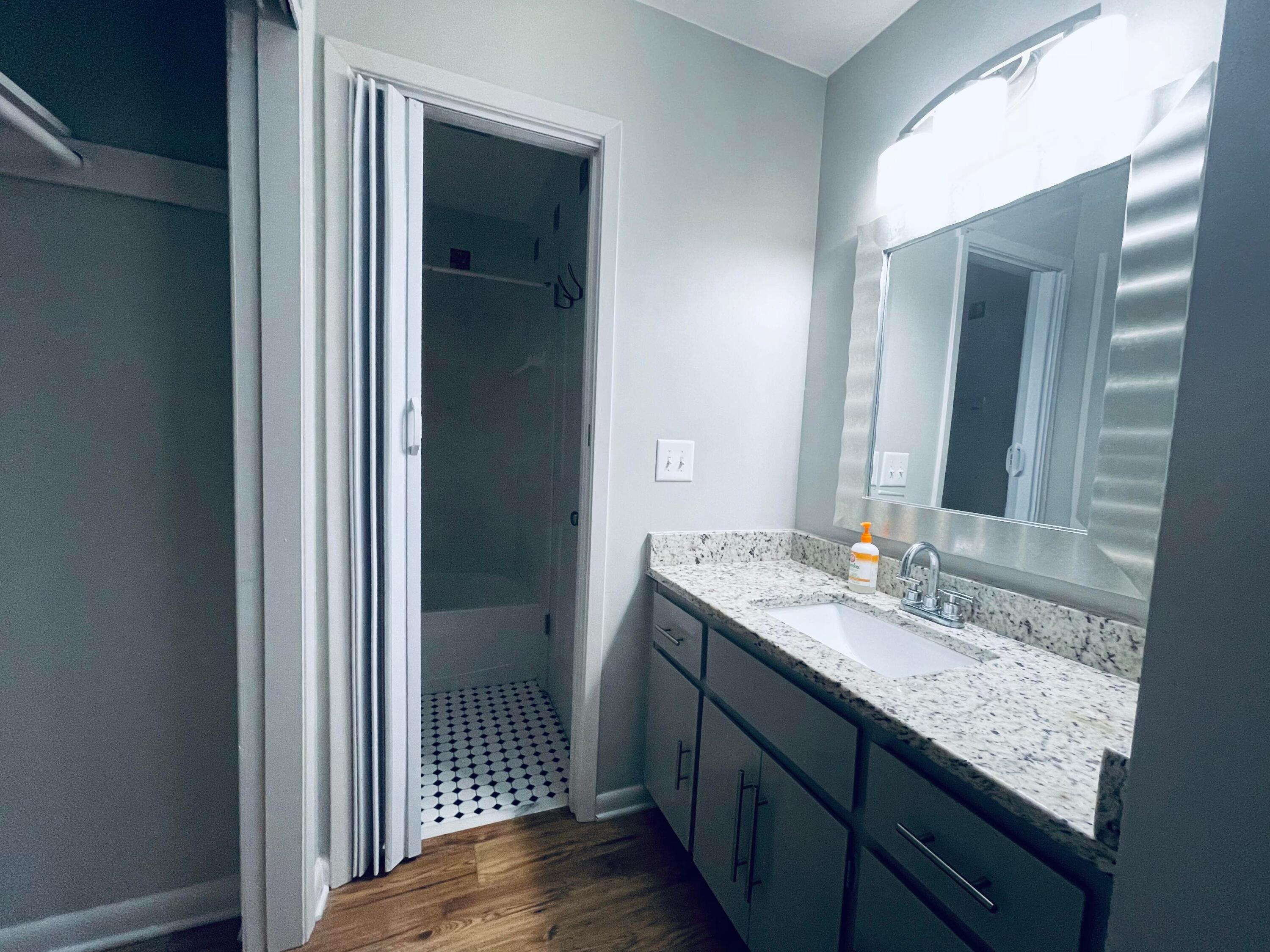 MARY ESTHER MANOR - Residential Lease