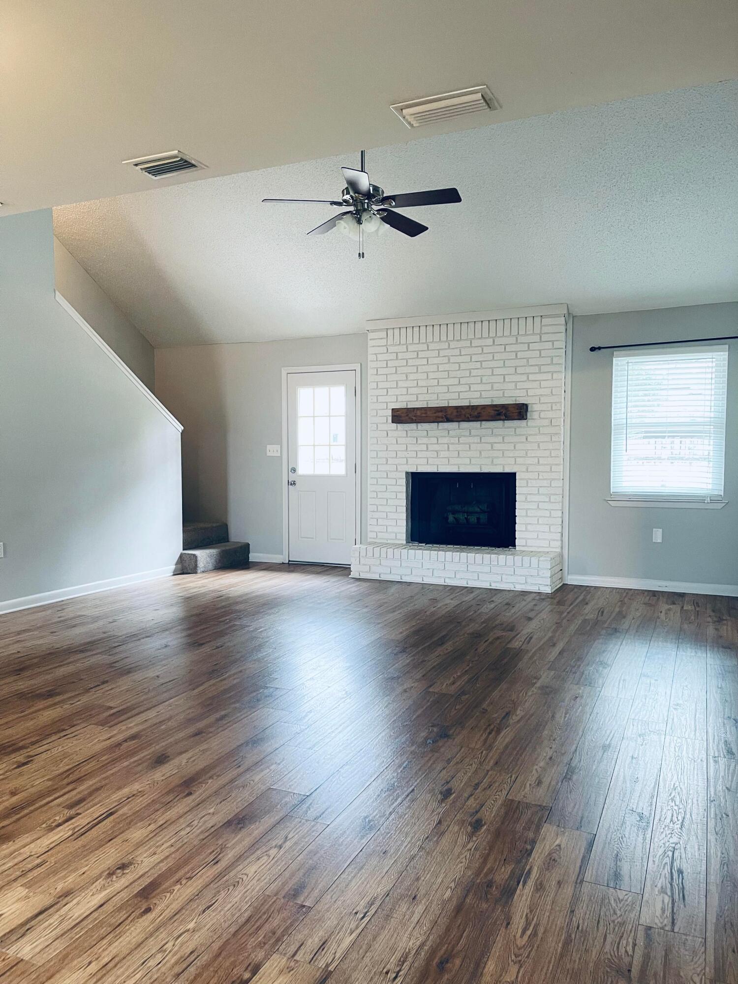 MARY ESTHER MANOR - Residential Lease