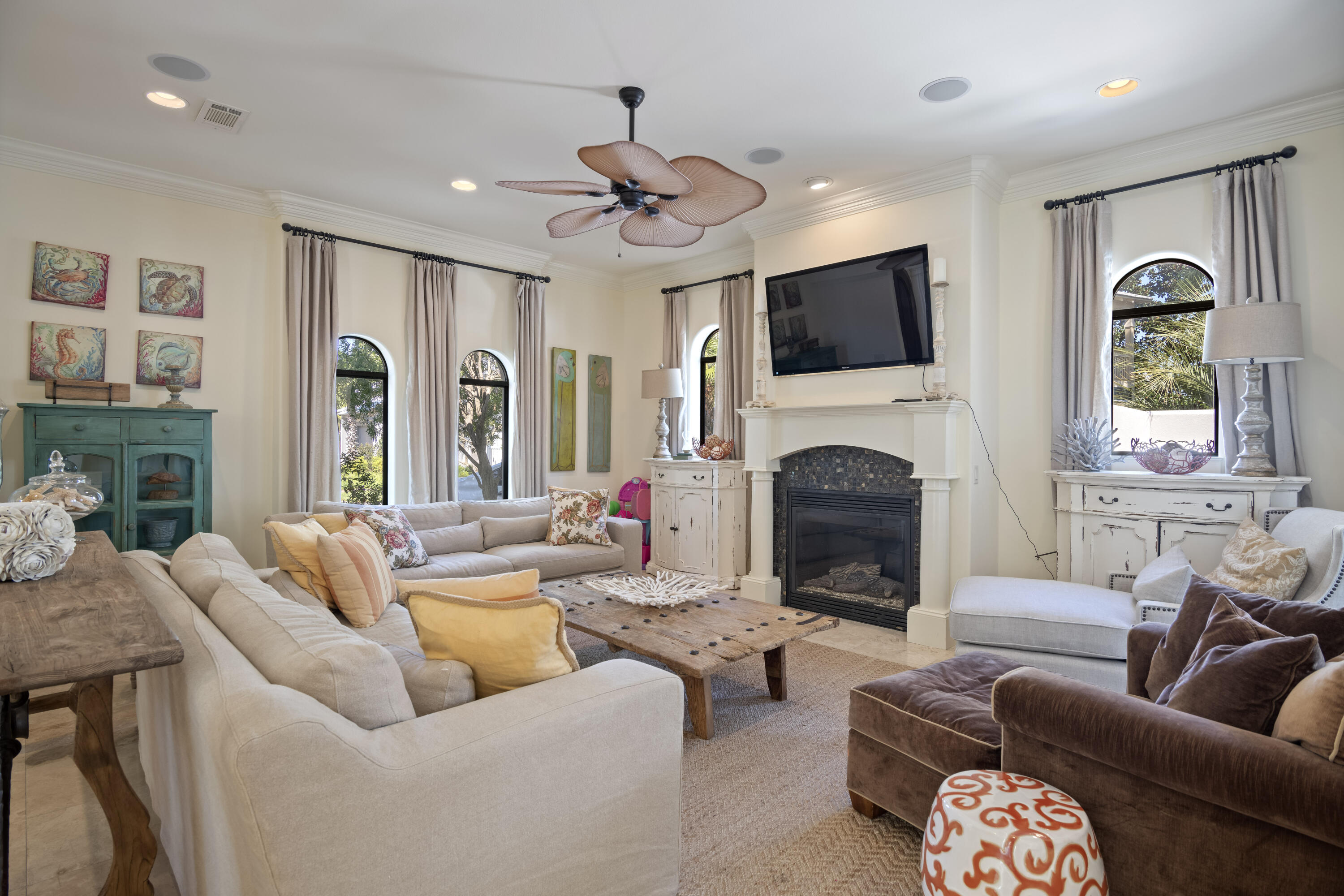 EMERALD WATERS VILLAGE - Residential