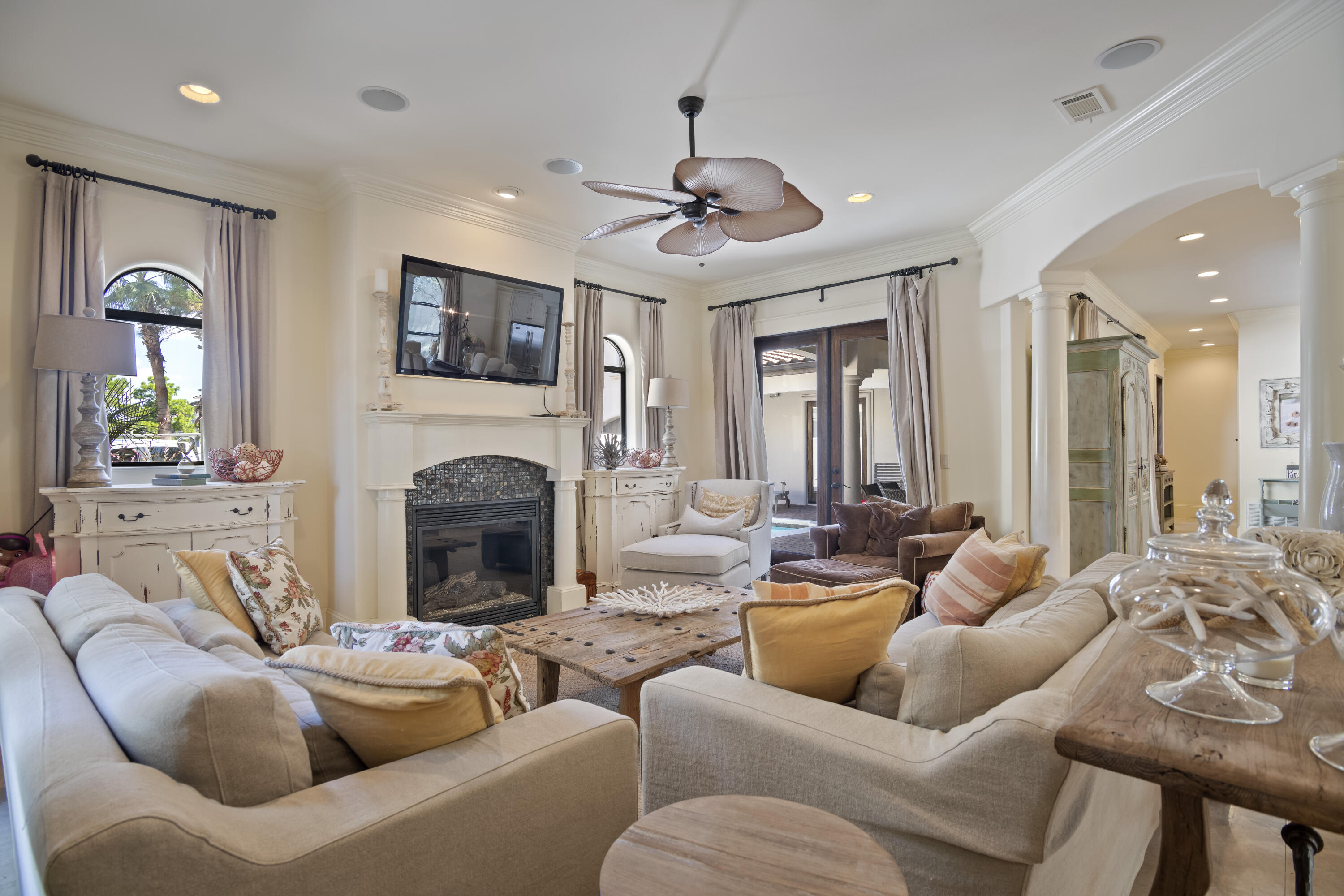 EMERALD WATERS VILLAGE - Residential