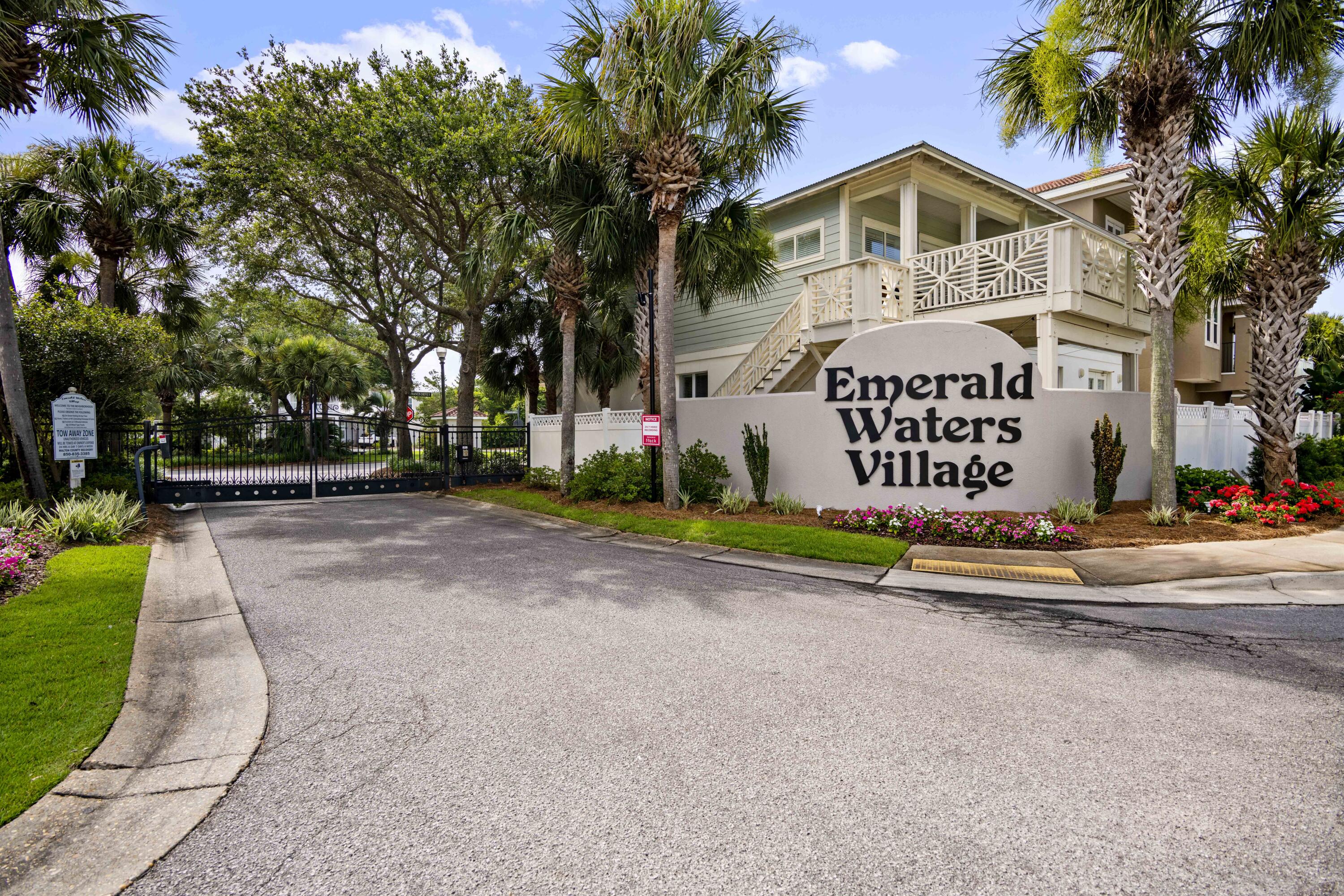 EMERALD WATERS VILLAGE - Residential