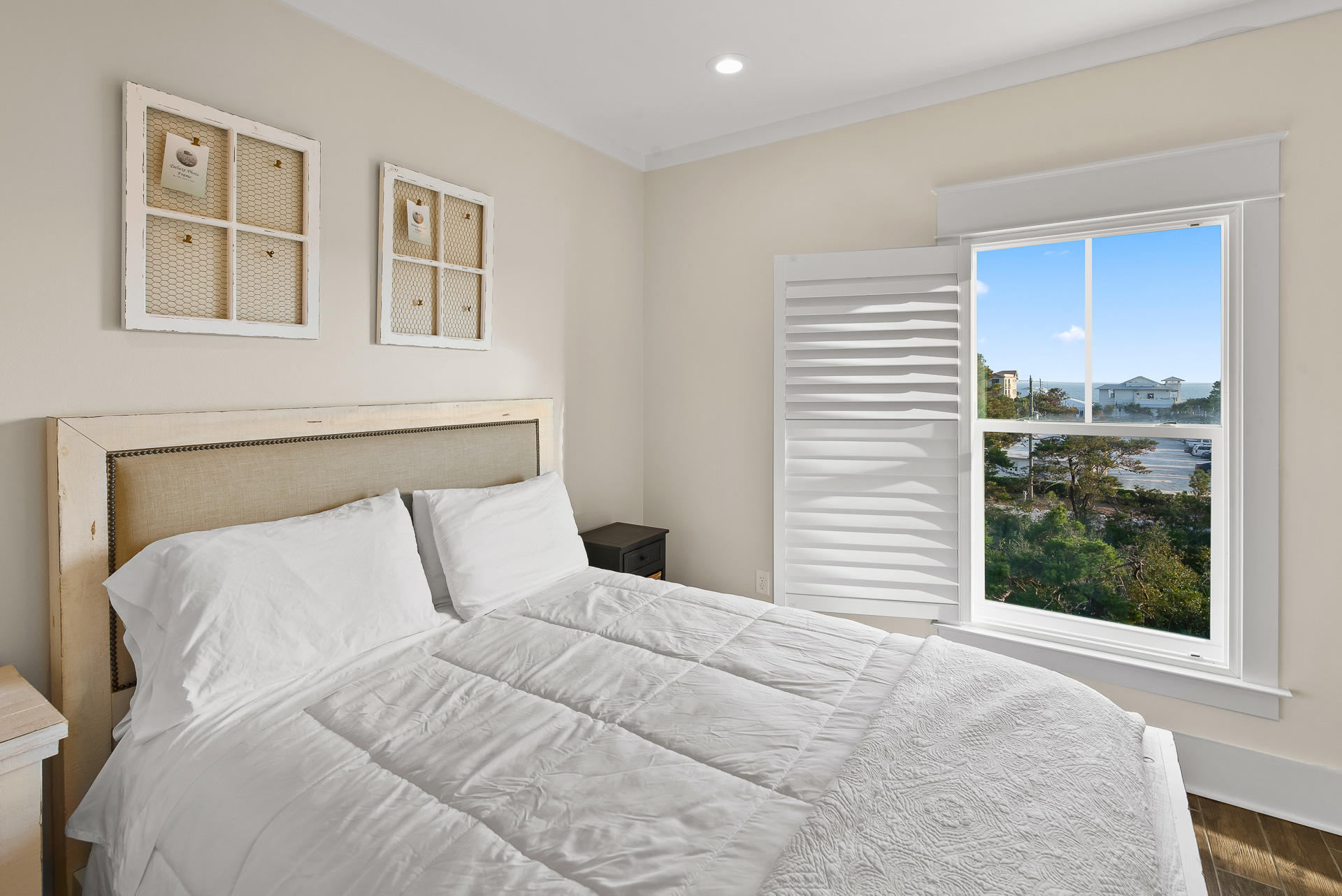 SOUTH SHORES - Residential