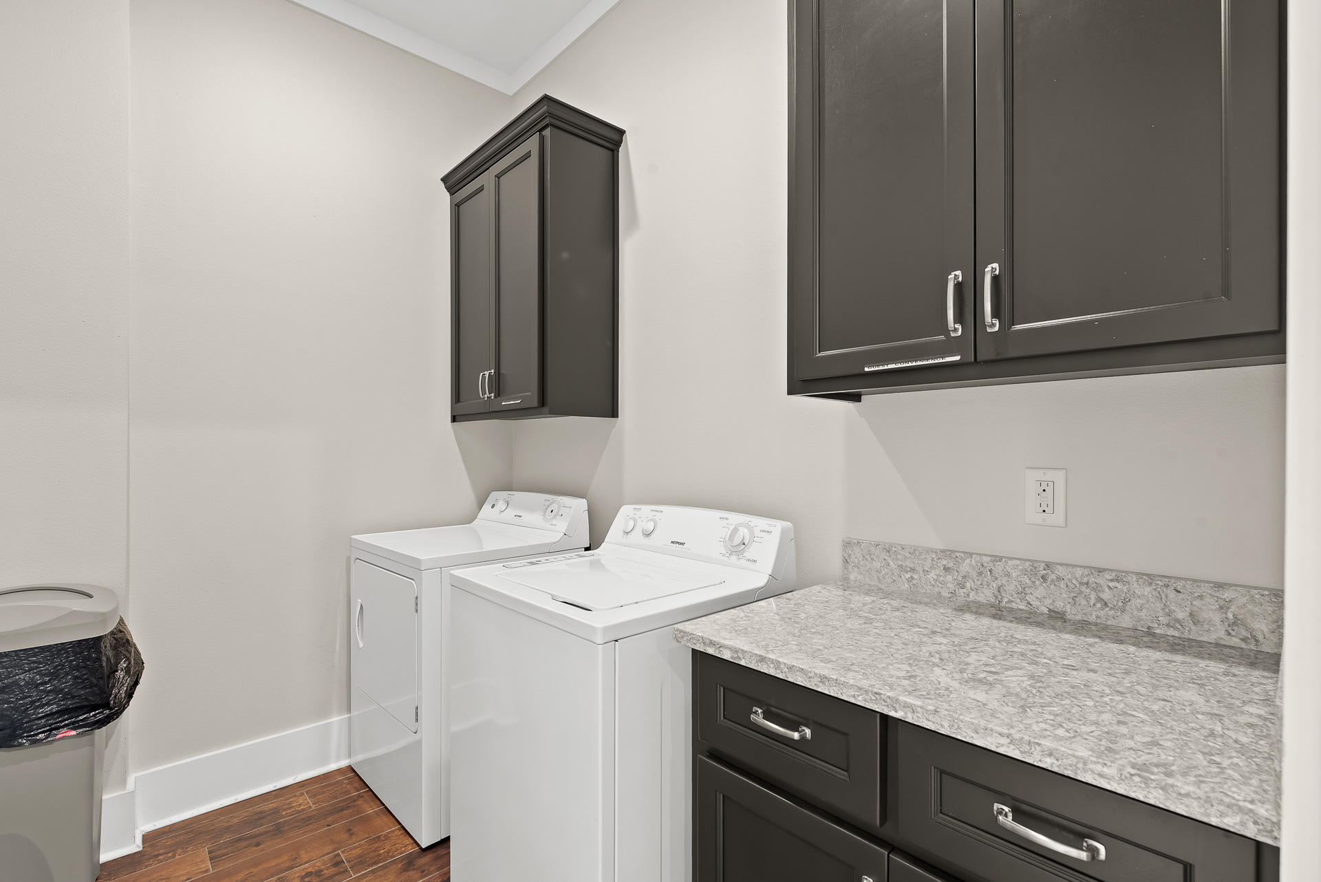 SOUTH SHORES - Residential