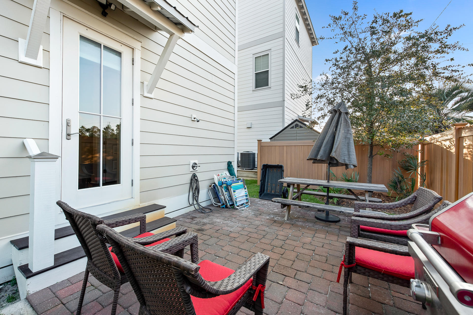 SOUTH SHORES - Residential
